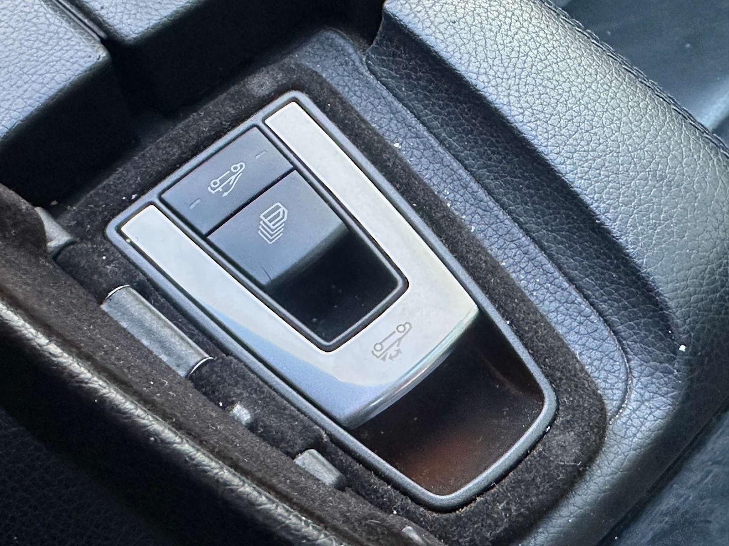 Used Mercedes-Benz E Class 2014 for sale - 76628230: Photo 34