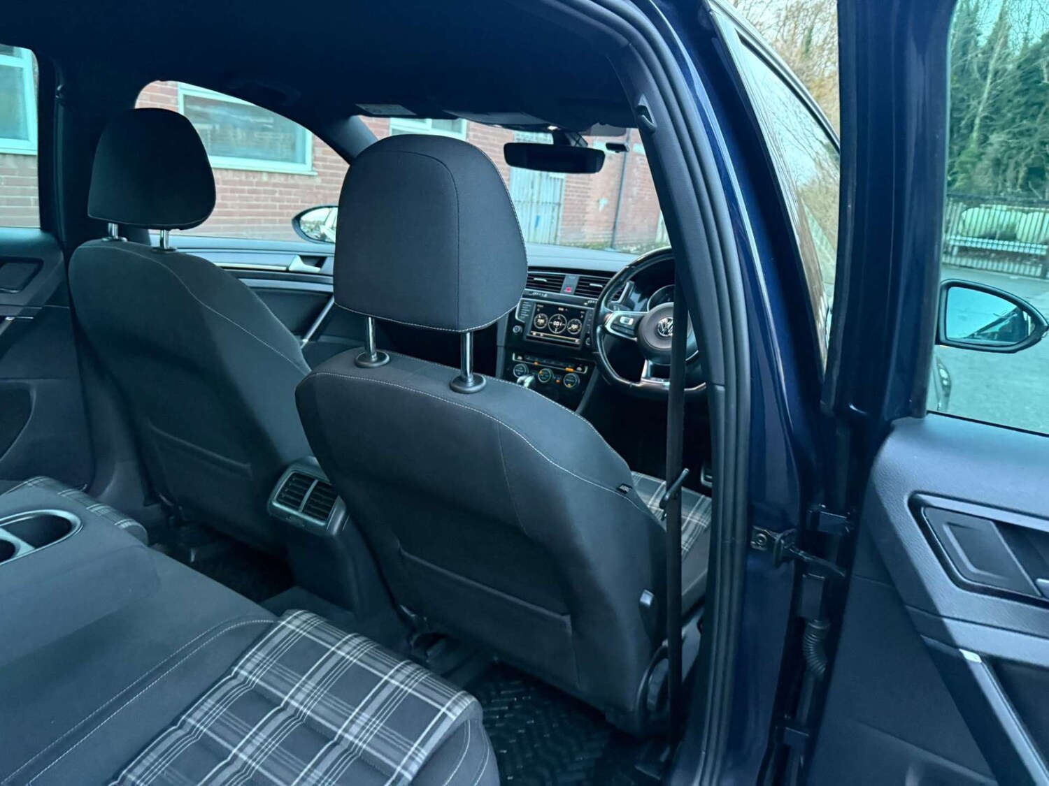 Used Volkswagen Golf 2016 for sale - 77591924: Photo 24