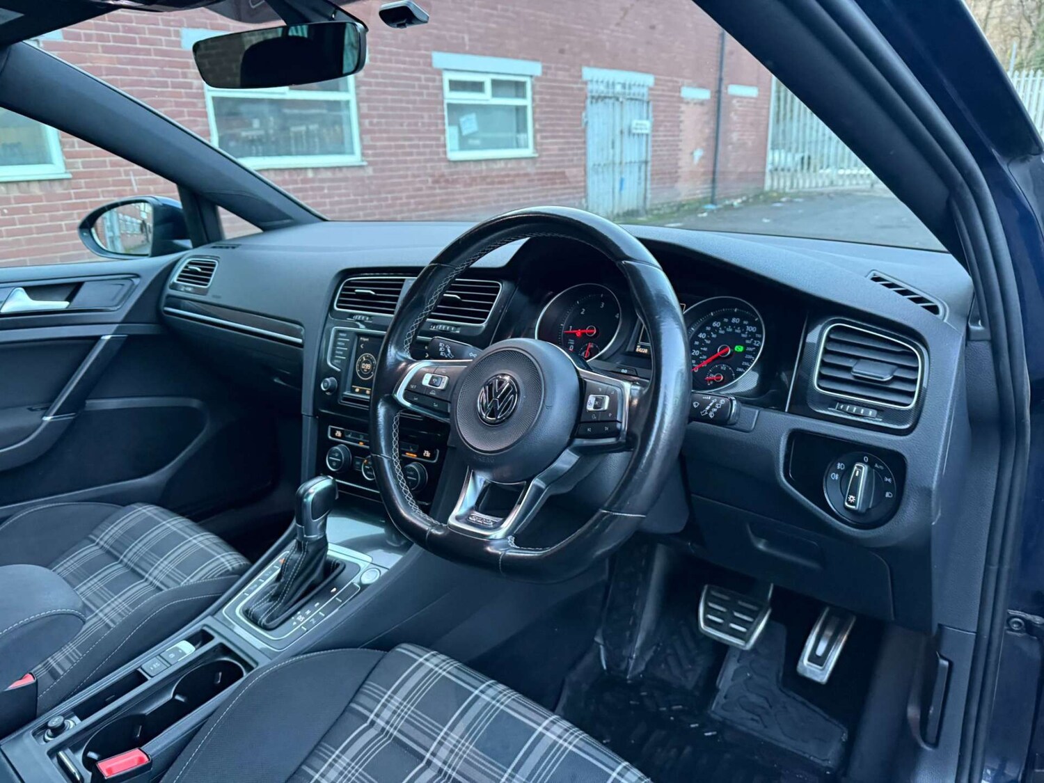 Used Volkswagen Golf 2016 for sale - 77591924: Photo 31