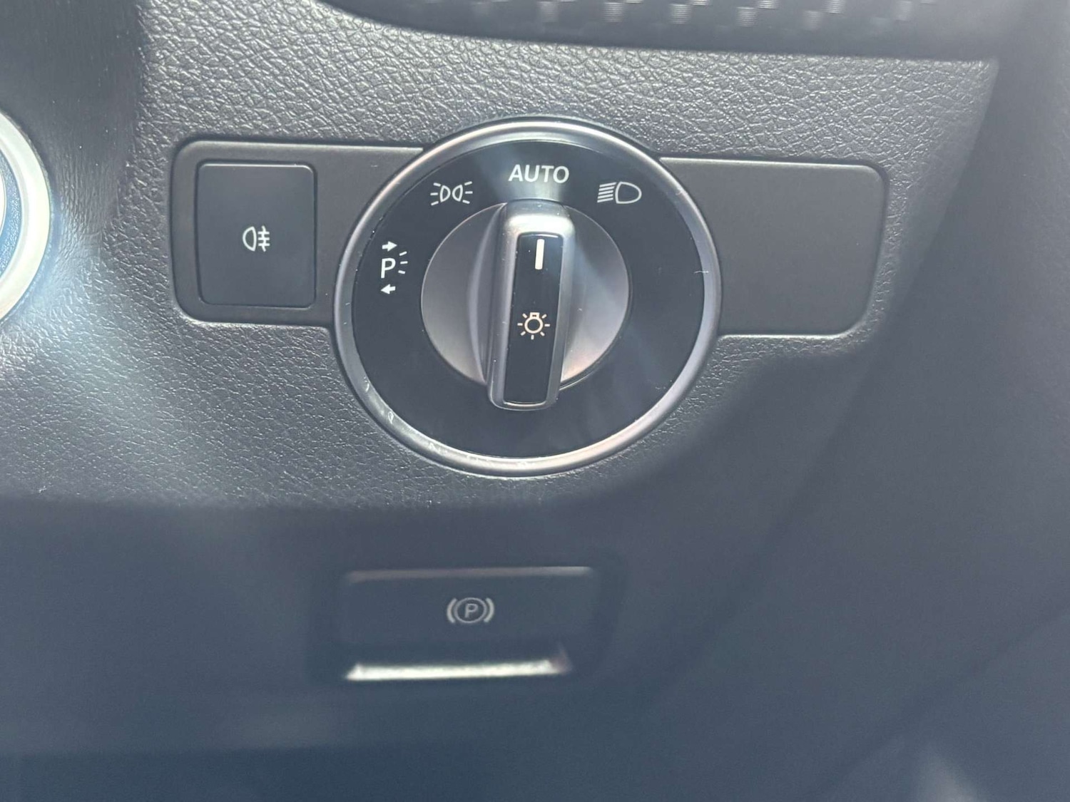 Used Mercedes-Benz A-Class 2017 for sale - 77406061: Photo 48