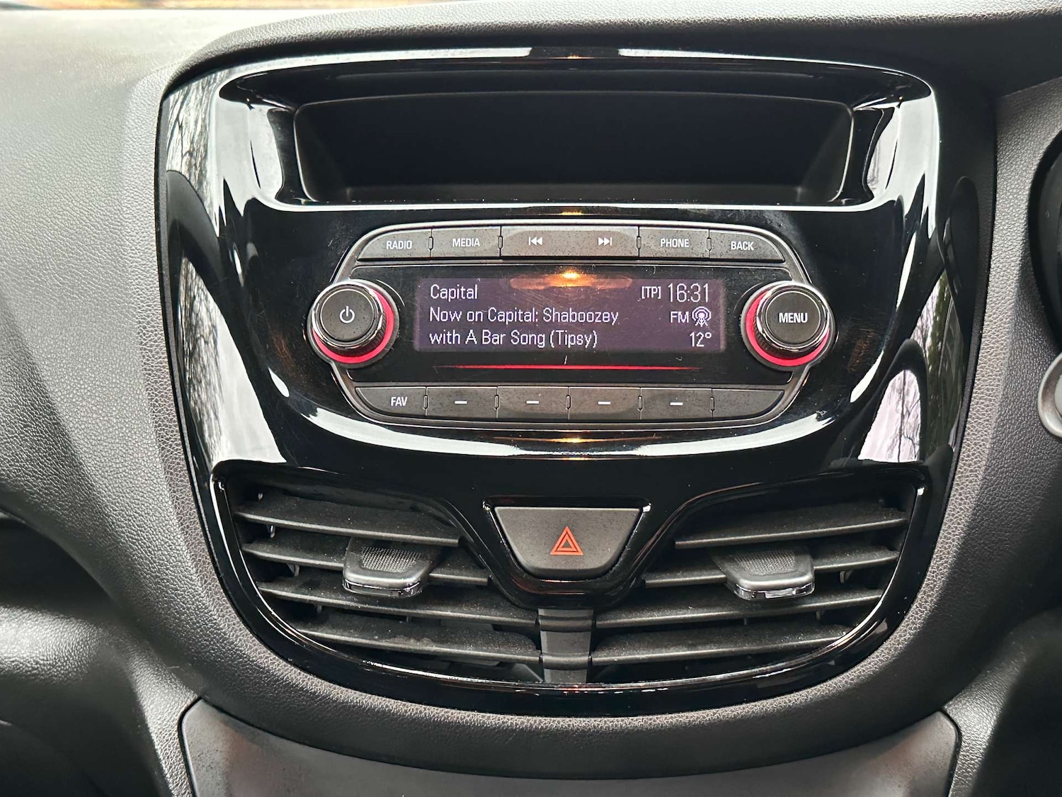 Used Vauxhall Viva 2017 for sale - 76451750: Photo 11