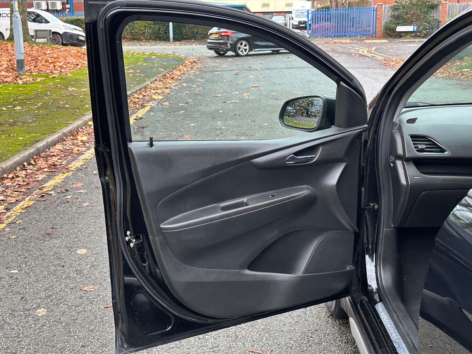 Used Vauxhall Viva 2017 for sale - 76451750: Photo 24