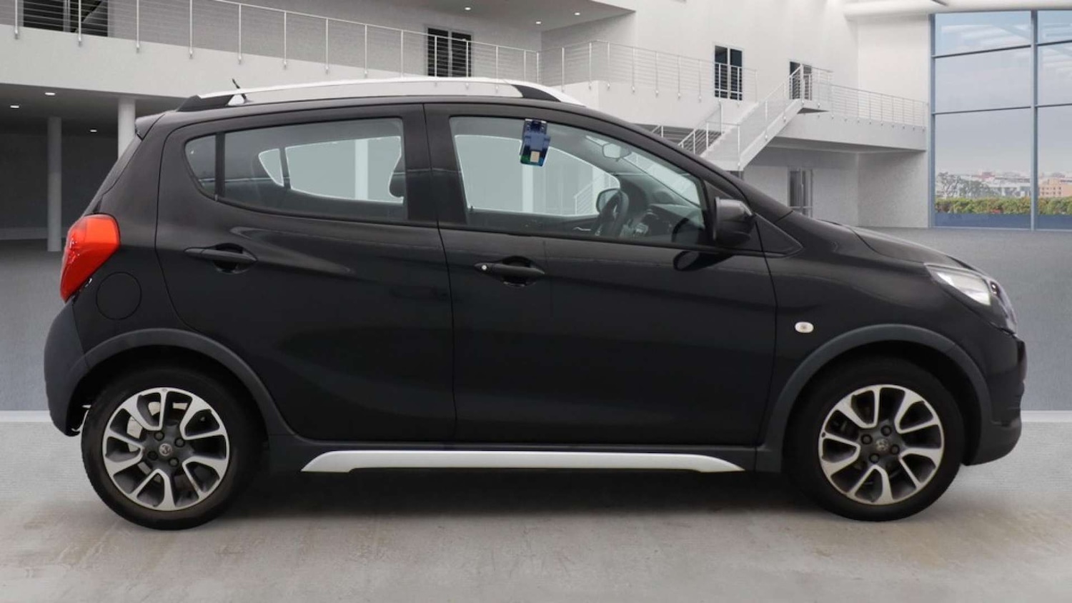 Used Vauxhall Viva 2017 for sale - 76451750: Photo 4