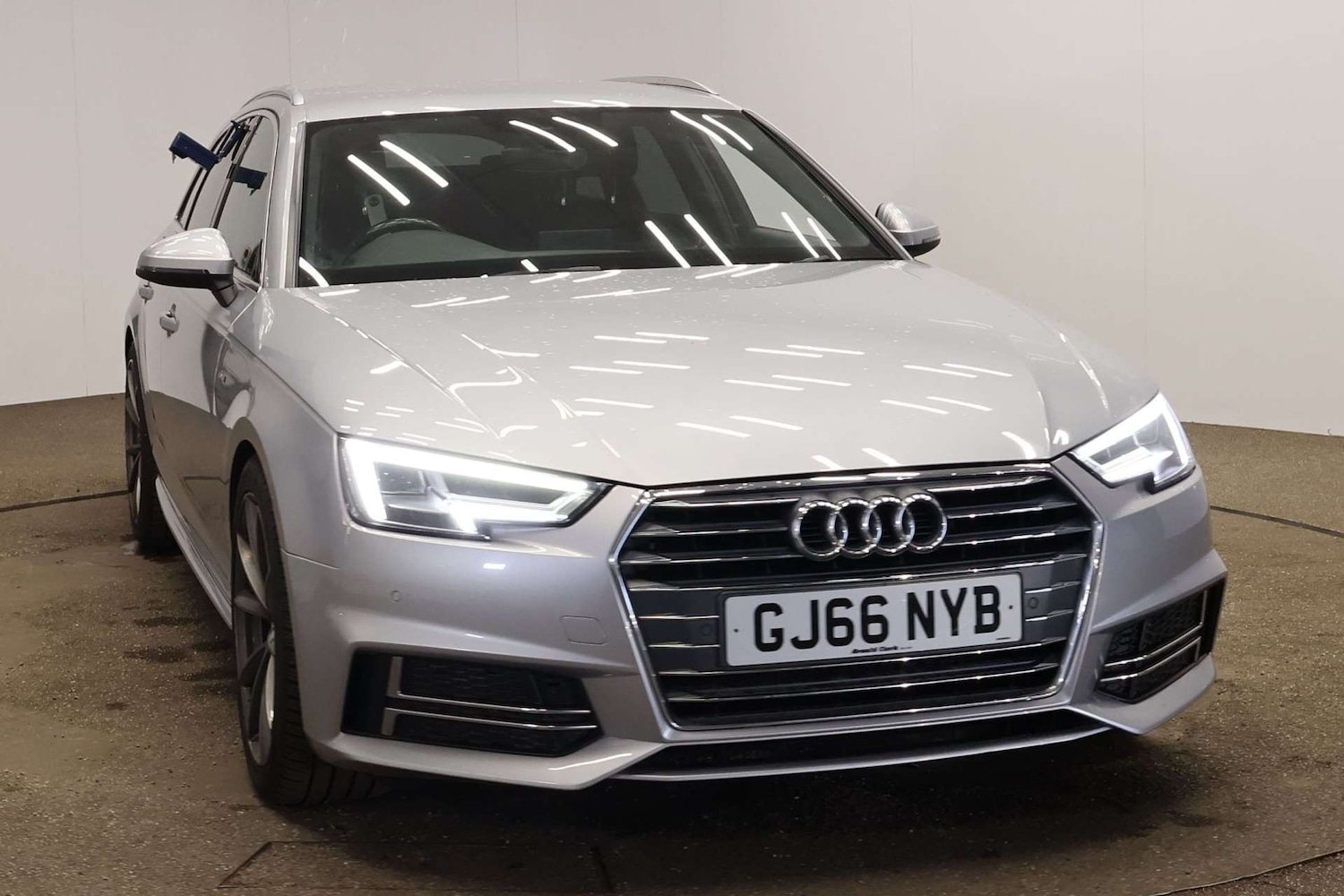 Used Audi A4 2016 for sale - 77920715: Photo 3