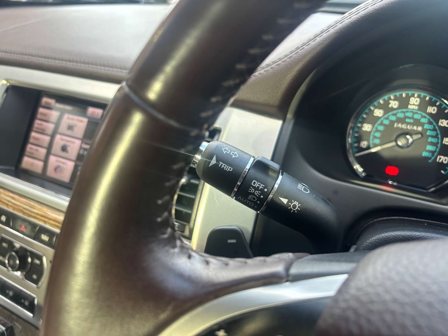 Used Jaguar XF 2013 for sale - 77073371: Photo 23