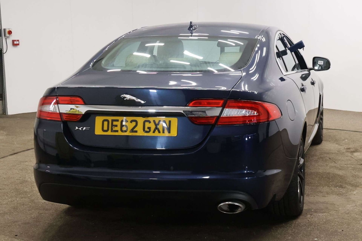 Used Jaguar XF 2013 for sale - 77073371: Photo 3