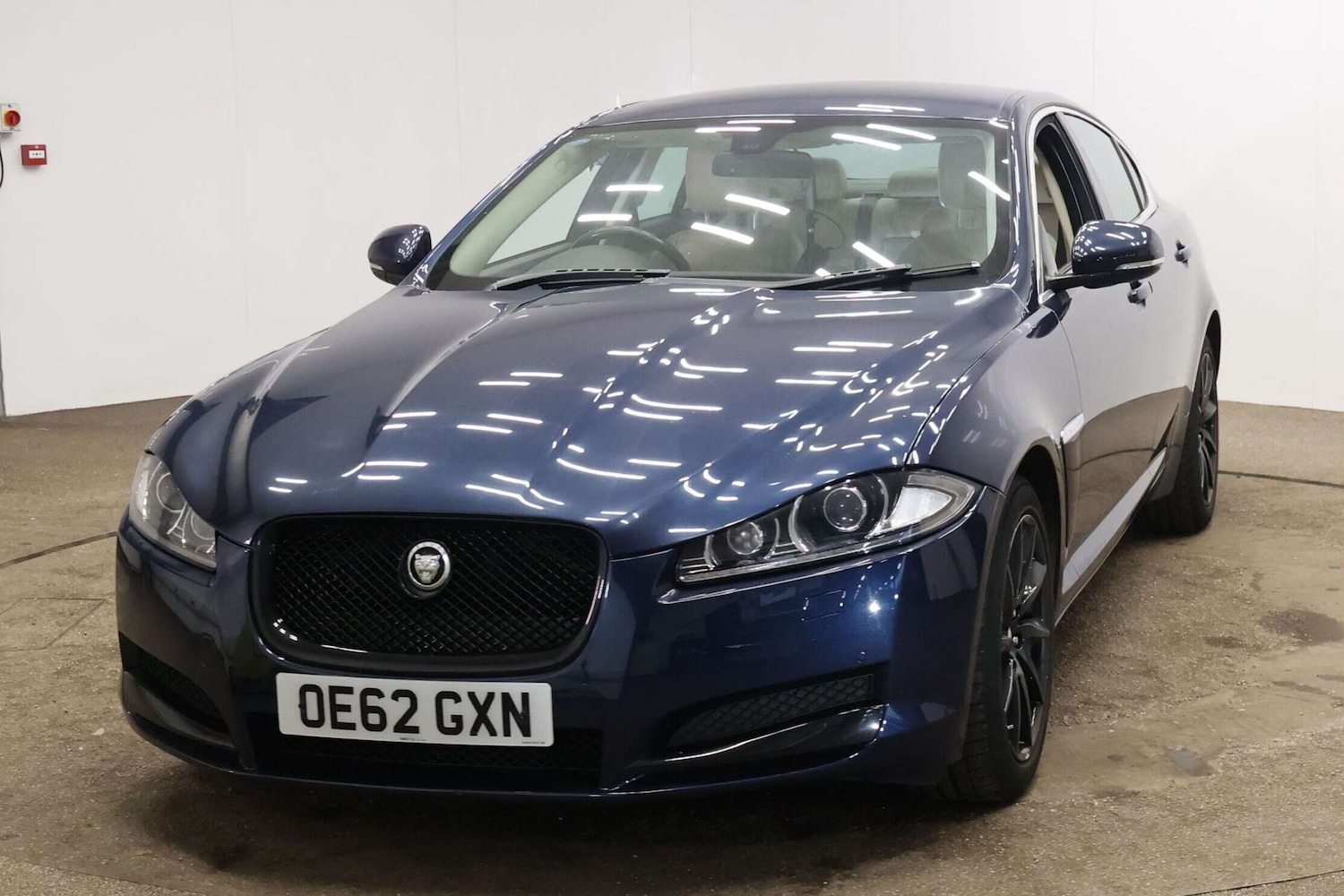 Used Jaguar XF 2013 for sale - 77073371: Photo 5