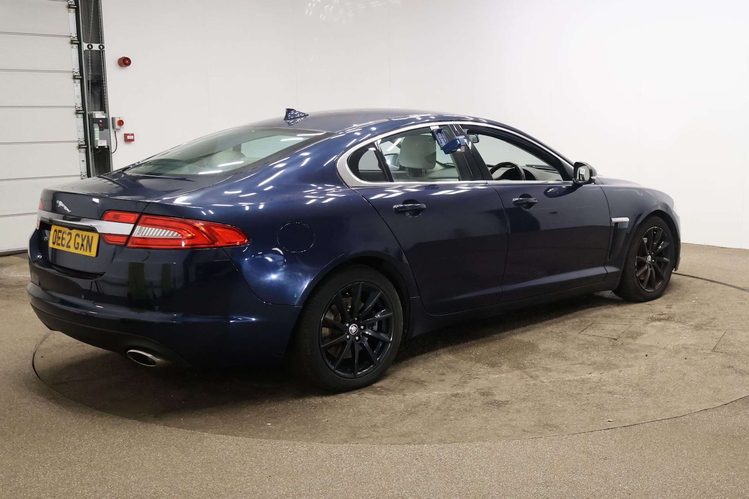 Used Jaguar XF 2013 for sale - 77073371: Photo 7