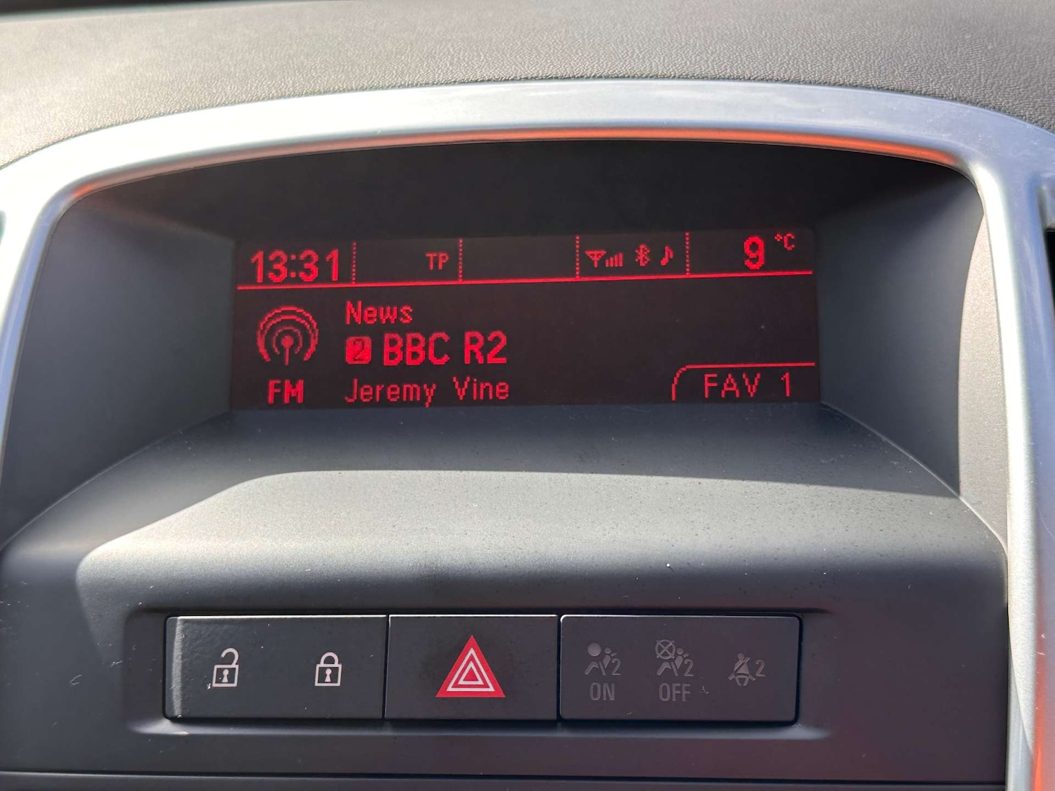 Used Vauxhall Astra 2015 for sale - 76091311: Photo 11