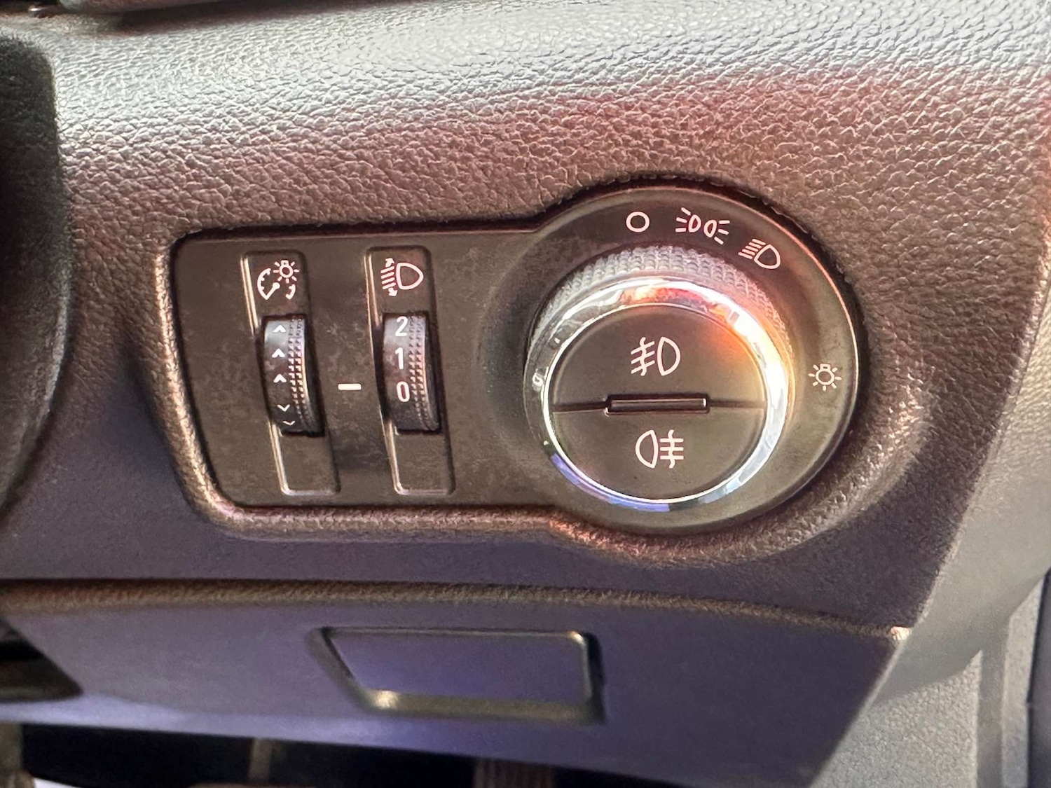 Used Vauxhall Astra 2015 for sale - 76091311: Photo 24