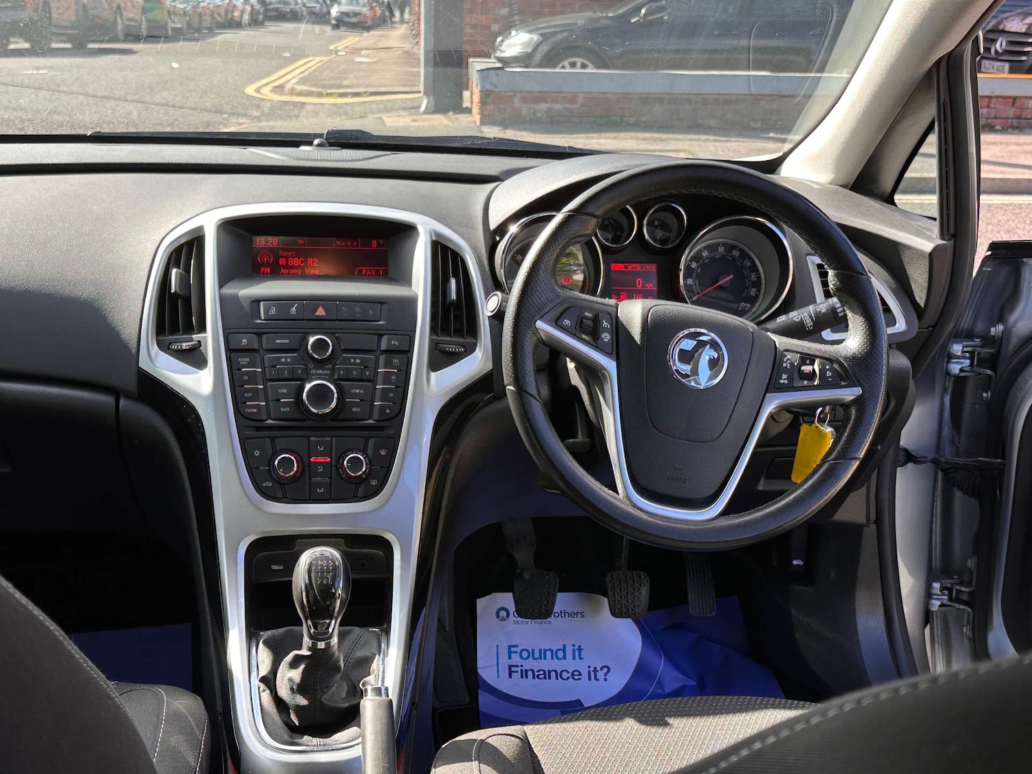 Used Vauxhall Astra 2015 for sale - 76091311: Photo 25