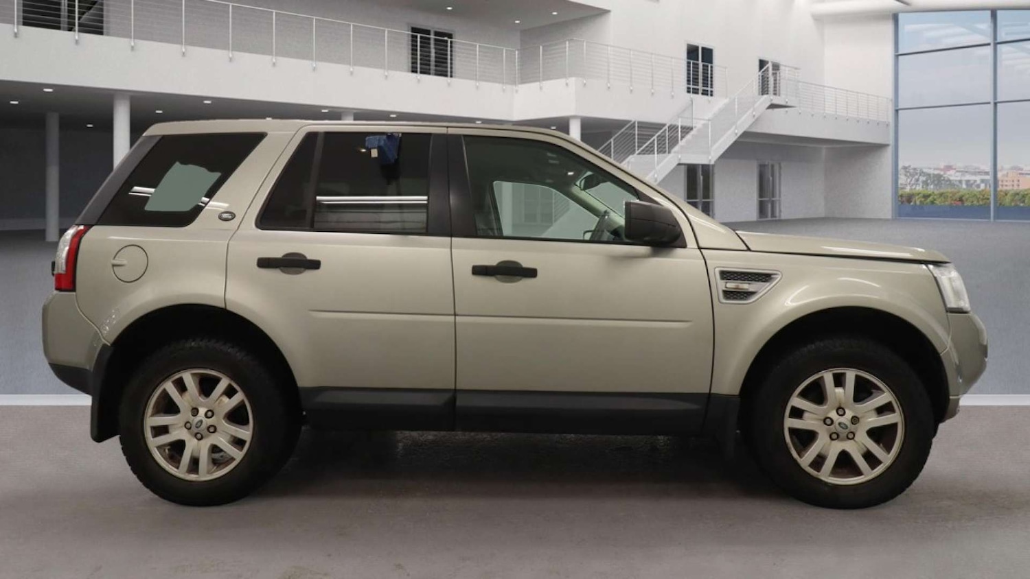 Used Land Rover Freelander 2012 for sale - 76363539: Photo 6
