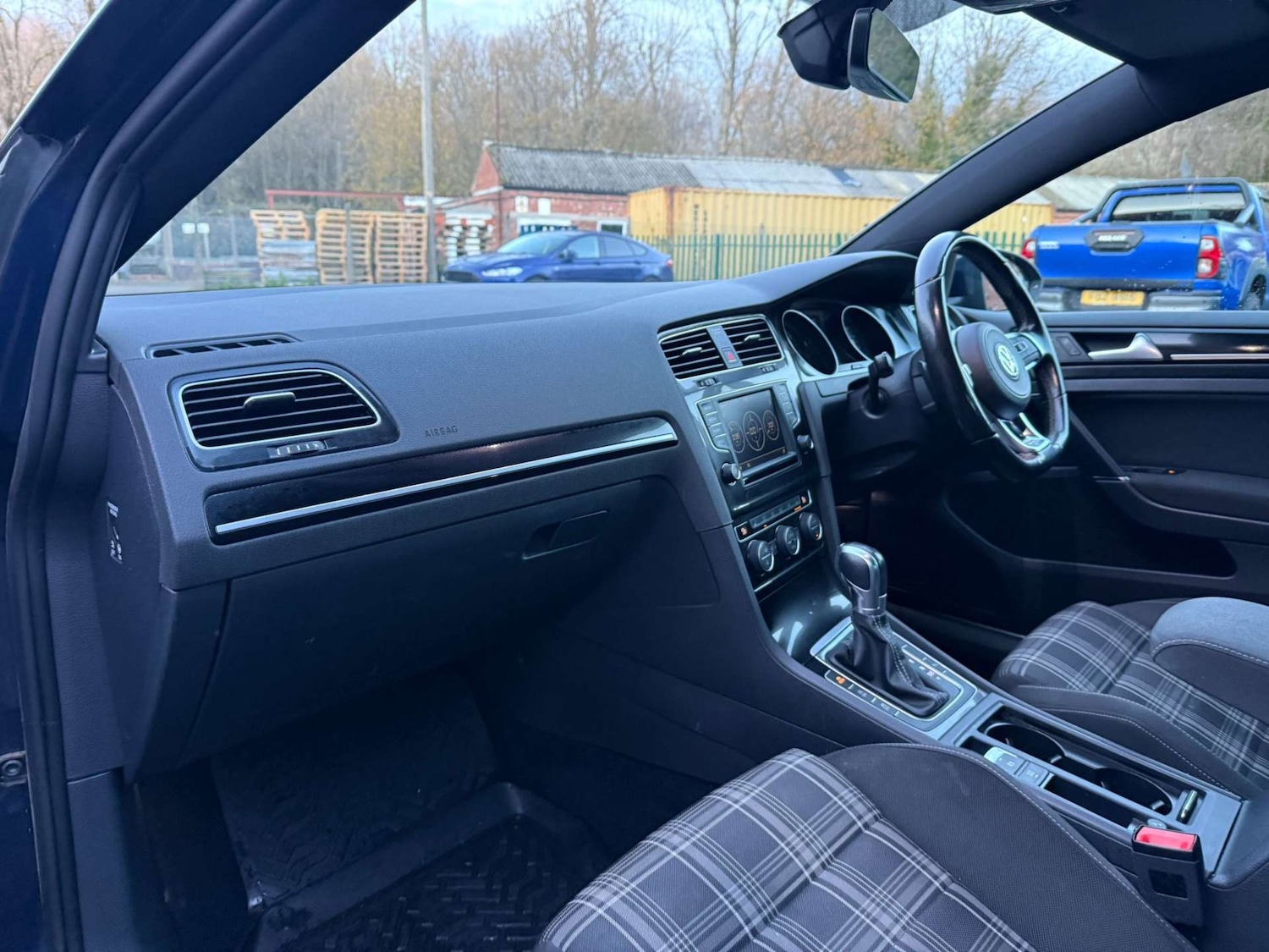 Used Volkswagen Golf 2016 for sale - 77148675: Photo 20