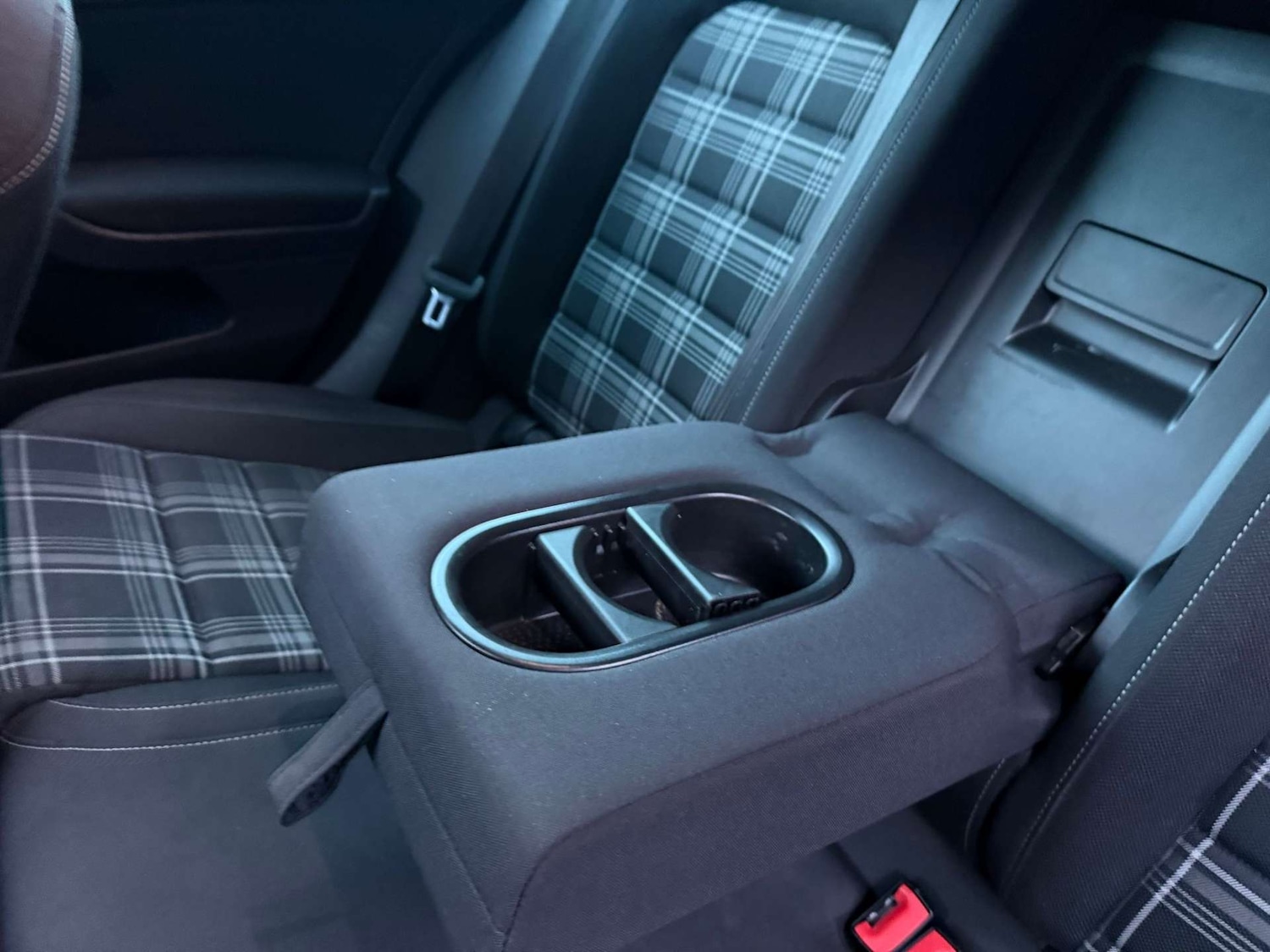 Used Volkswagen Golf 2016 for sale - 77148675: Photo 28