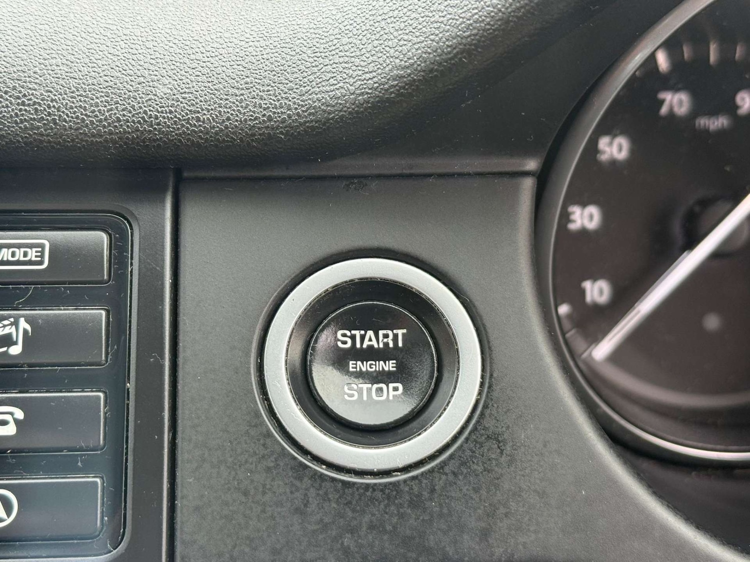 Used Land Rover Discovery Sport 2016 for sale - 77667864: Photo 24