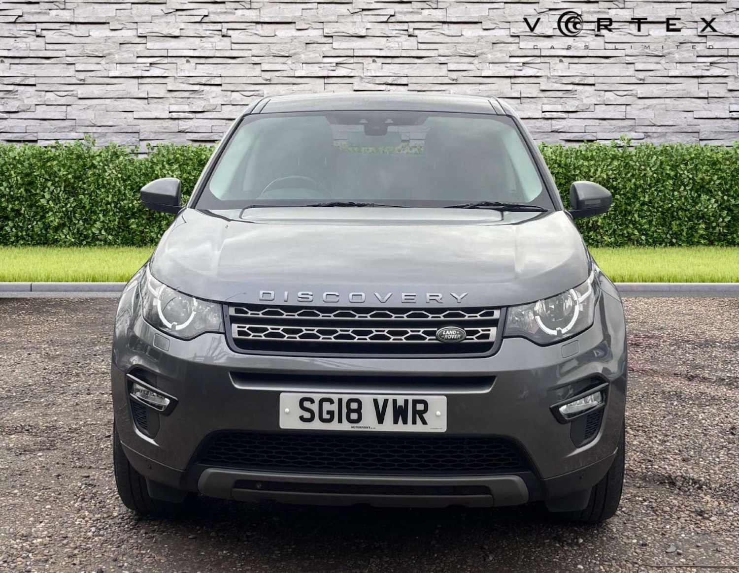 Used Land Rover Discovery Sport 2018 for sale - 77399261: Photo 2