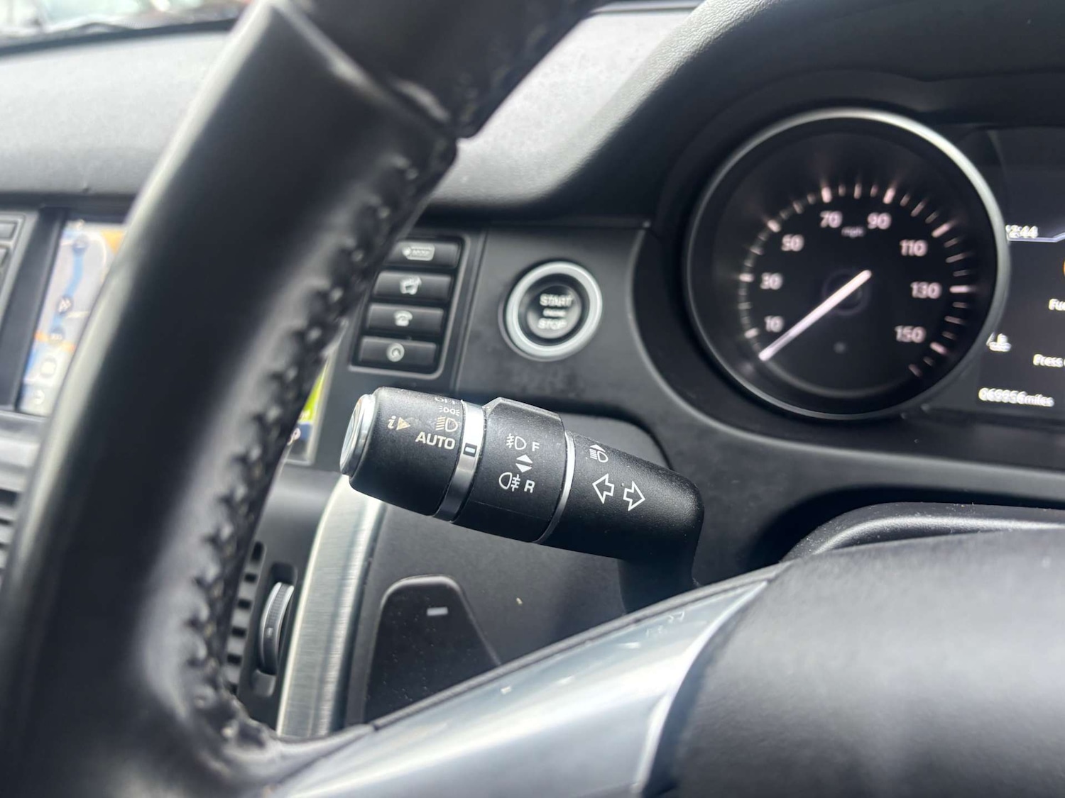 Used Land Rover Discovery Sport 2018 for sale - 77399261: Photo 28