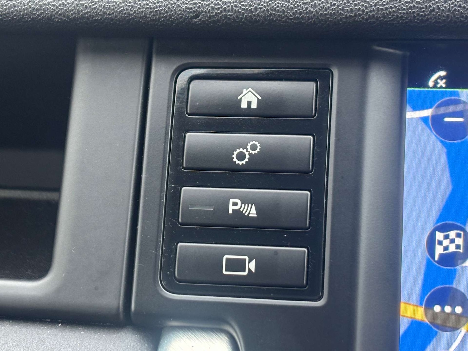 Used Land Rover Discovery Sport 2018 for sale - 77399261: Photo 37