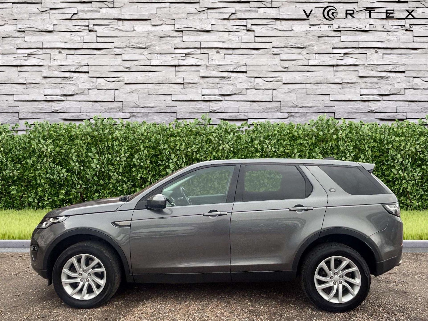 Used Land Rover Discovery Sport 2018 for sale - 77399261: Photo 5