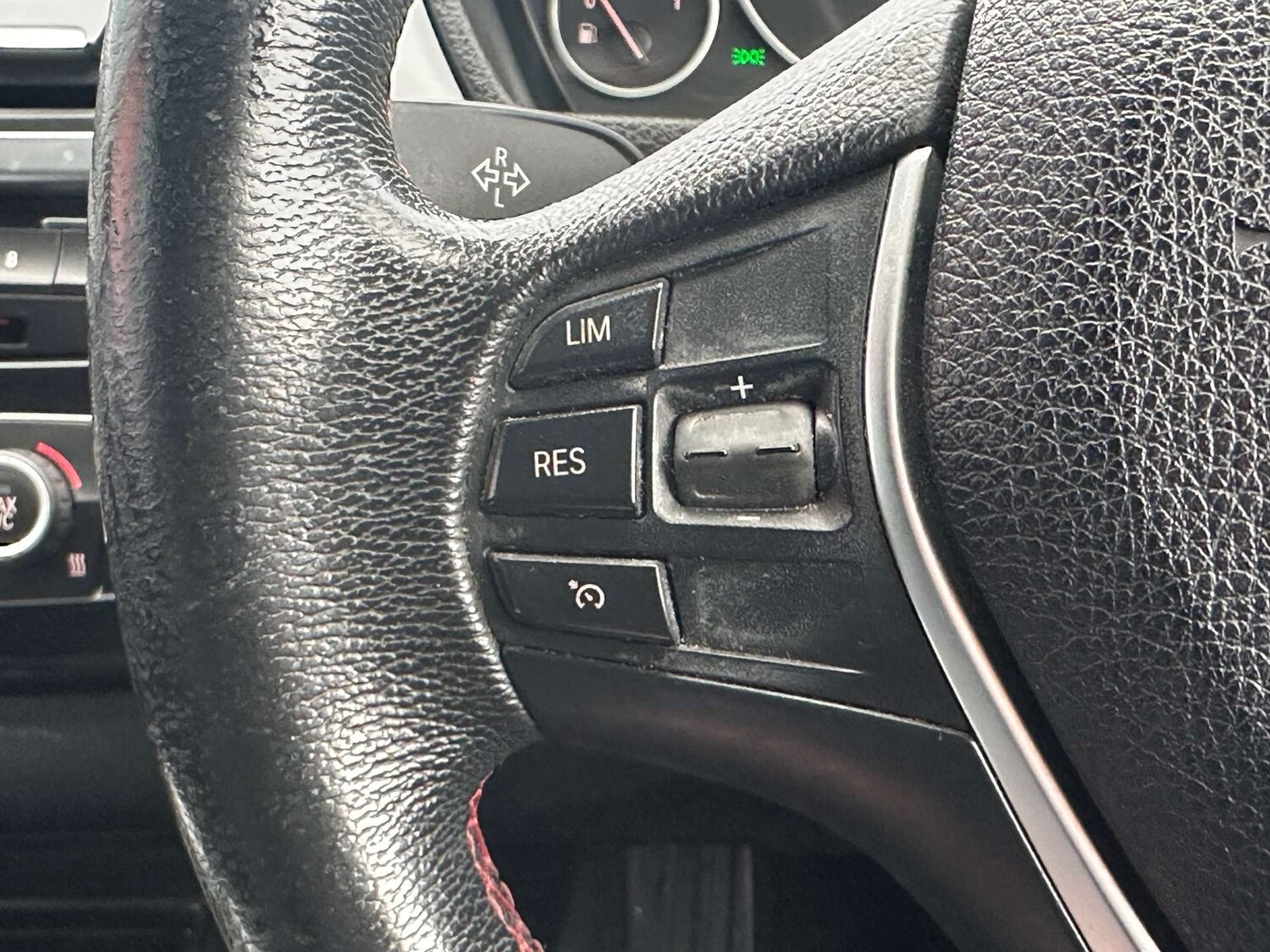 Used BMW 3 Series 2018 for sale - 76892320: Photo 12