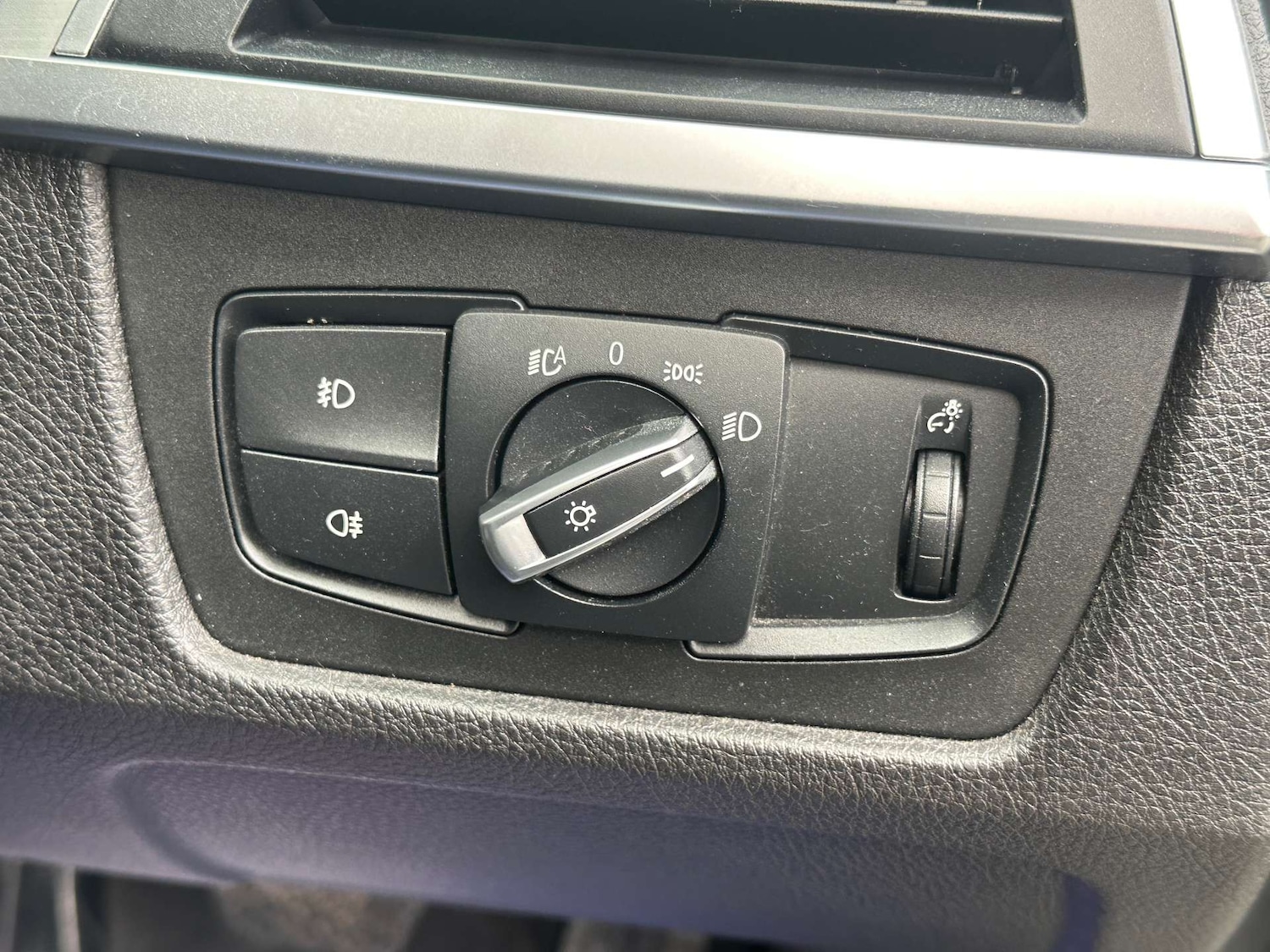 Used BMW 3 Series 2018 for sale - 76892320: Photo 28