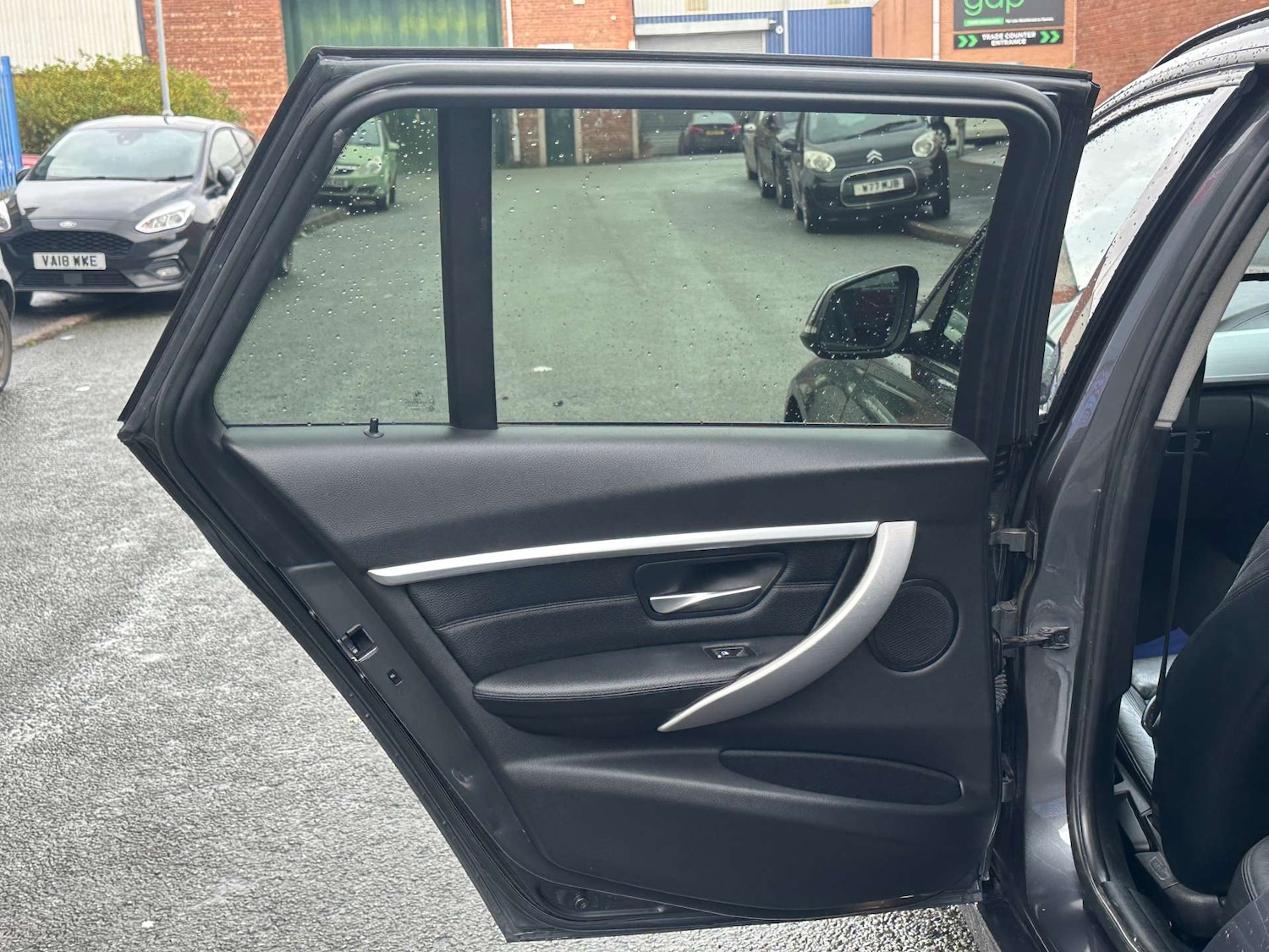 Used BMW 3 Series 2018 for sale - 76892320: Photo 35