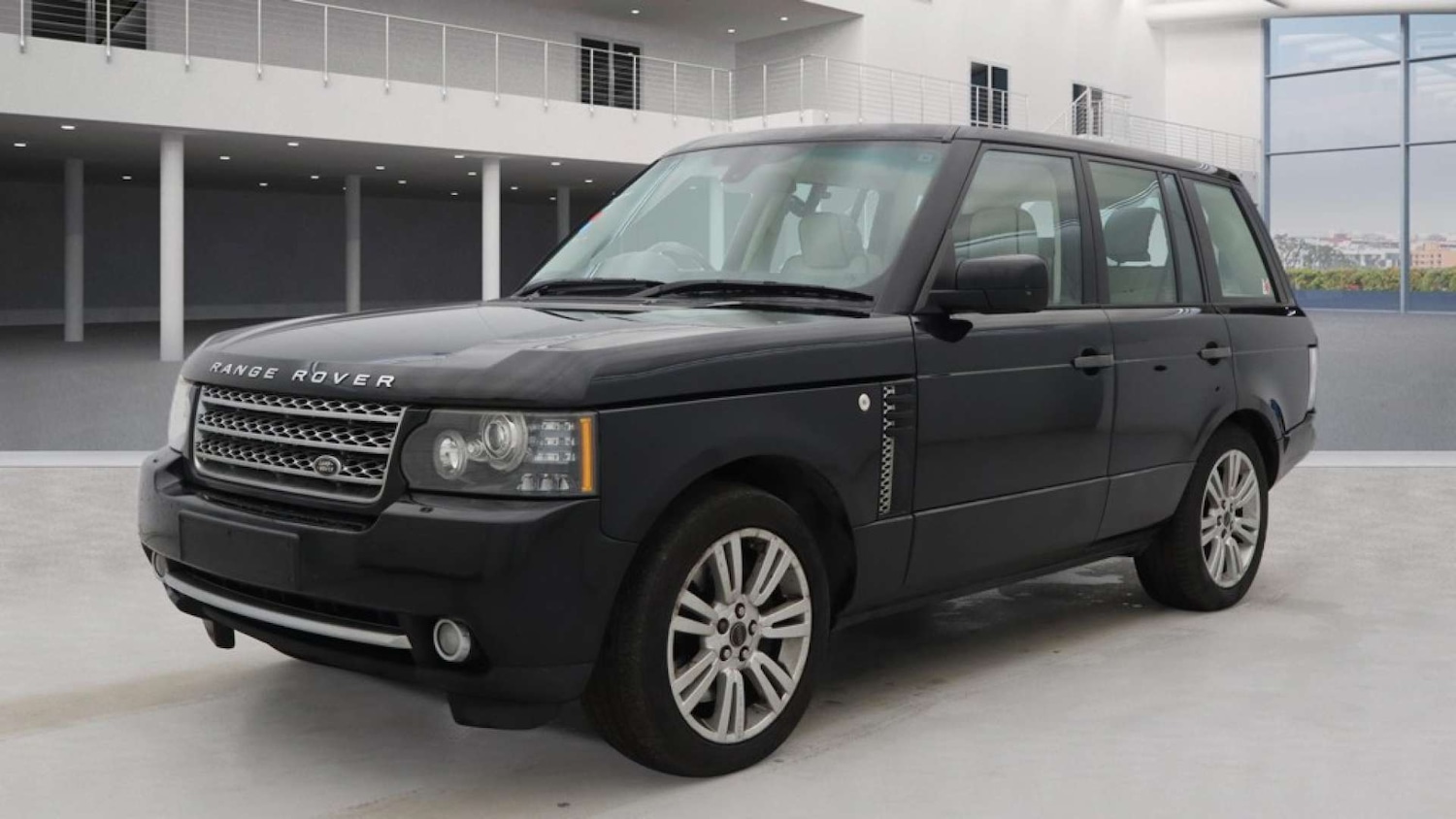 Used Land Rover Range Rover 2011 for sale - 77449499: Photo 2