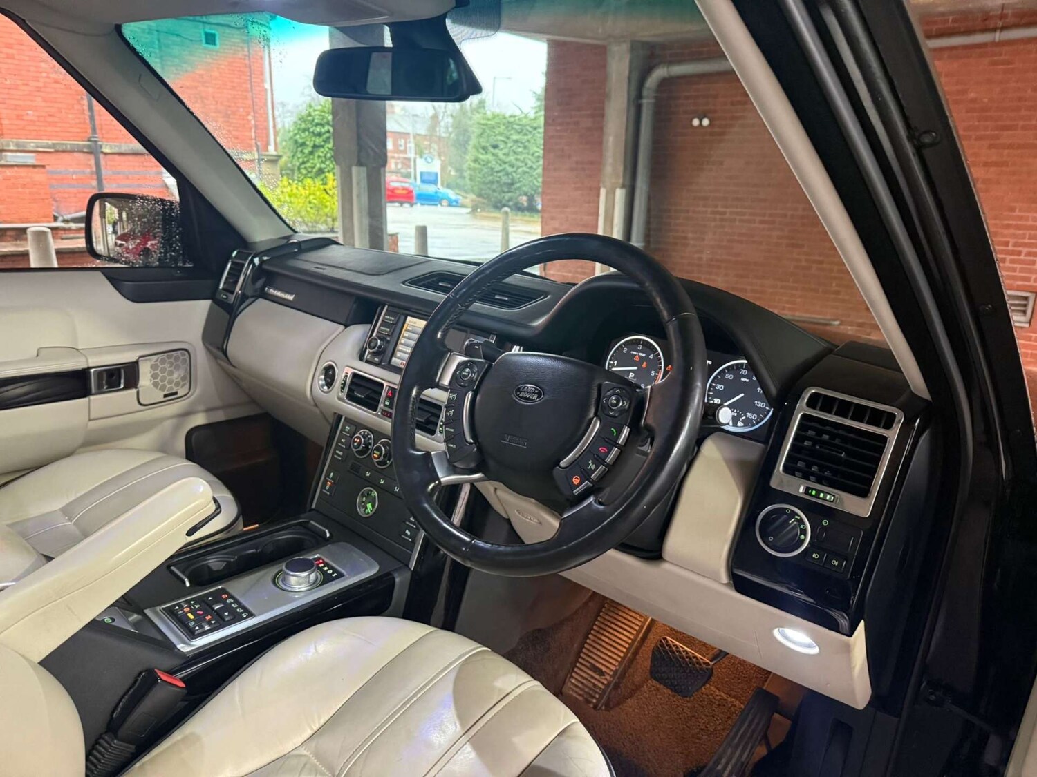 Used Land Rover Range Rover 2011 for sale - 77449499: Photo 32