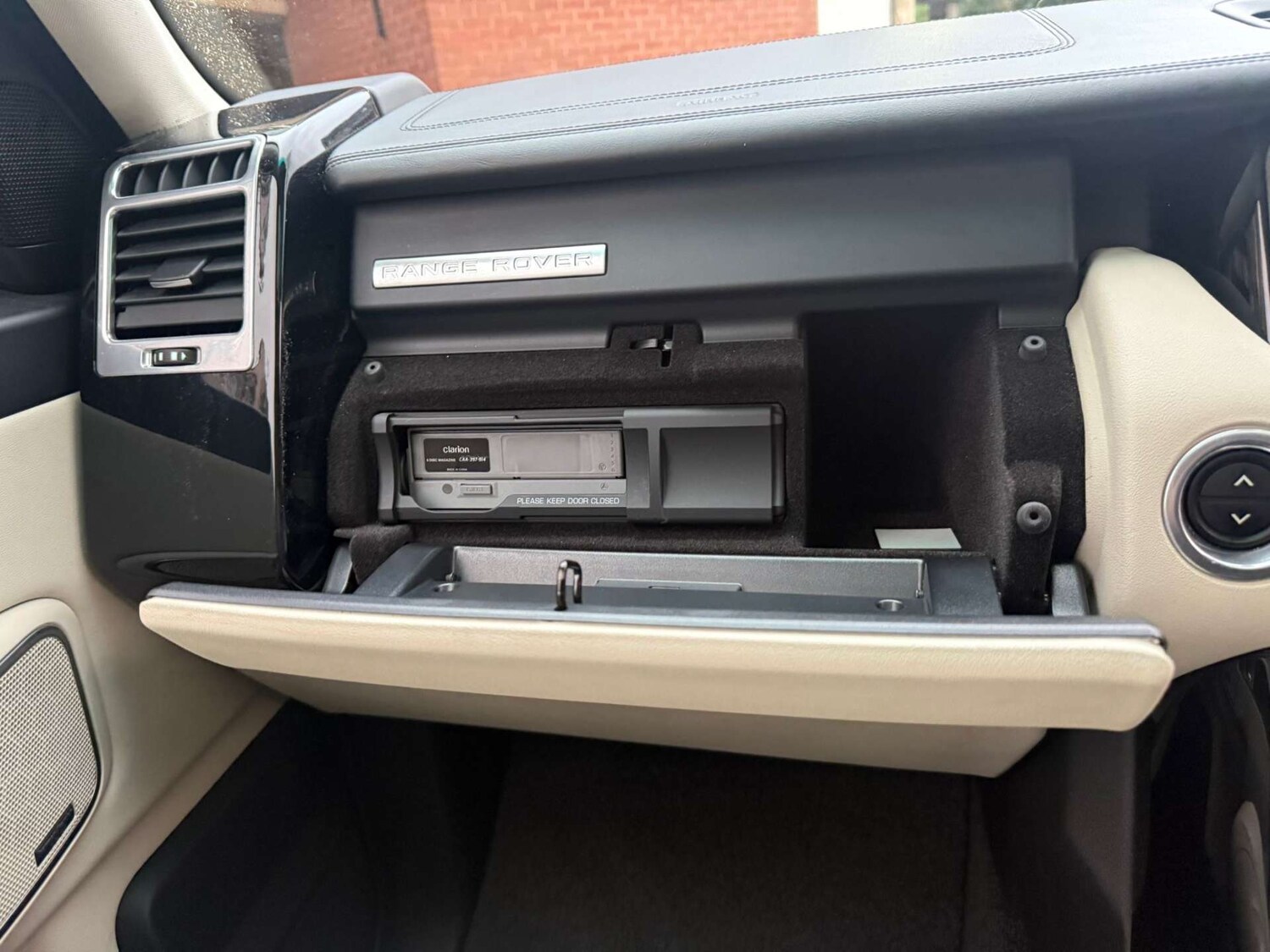 Used Land Rover Range Rover 2011 for sale - 77449499: Photo 44