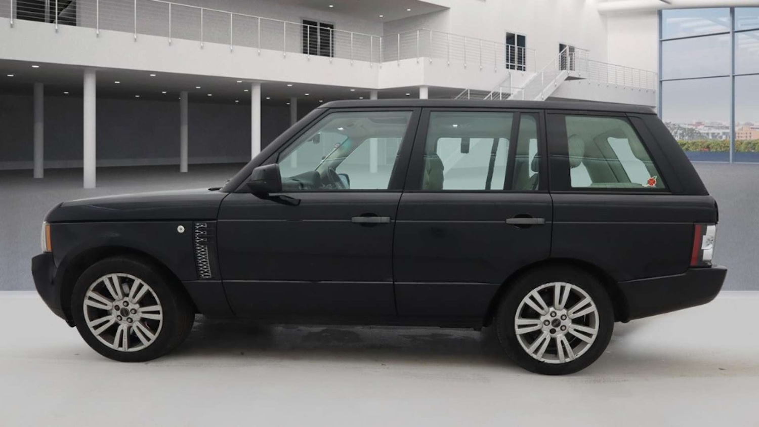 Used Land Rover Range Rover 2011 for sale - 77449499: Photo 6