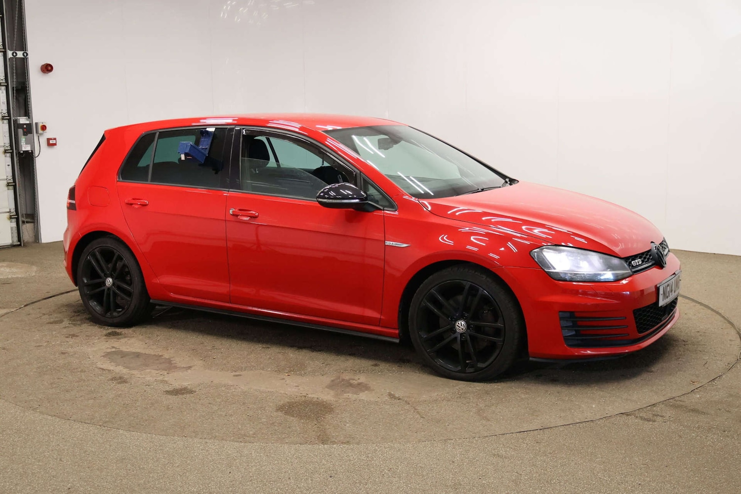 Used Volkswagen Golf 2014 for sale - 76720458: Photo 2