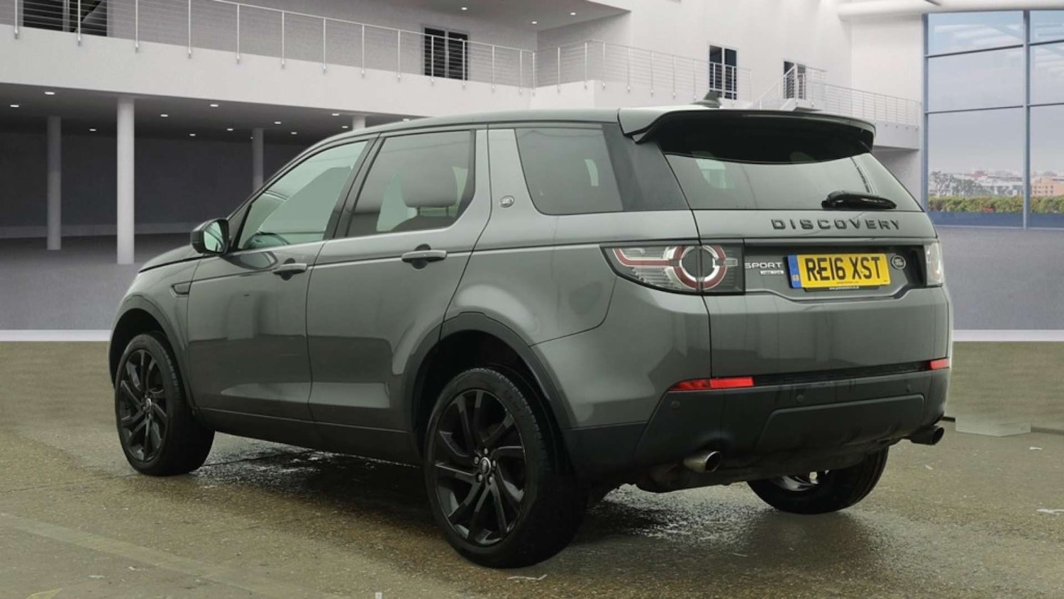 Used Land Rover Discovery Sport 2016 for sale - 77364210: Photo 4