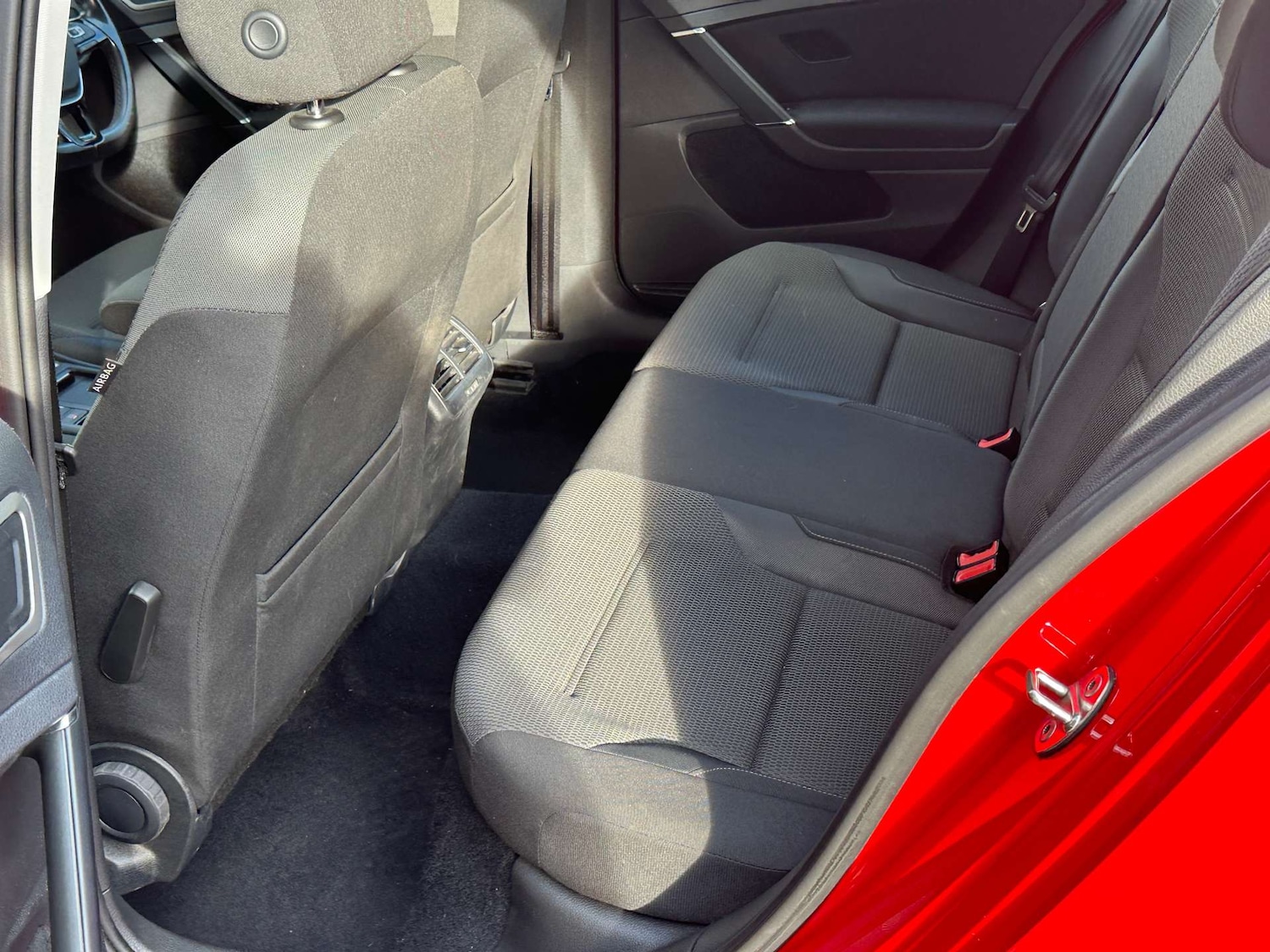 Used Volkswagen Golf 2015 for sale - 76601336: Photo 34