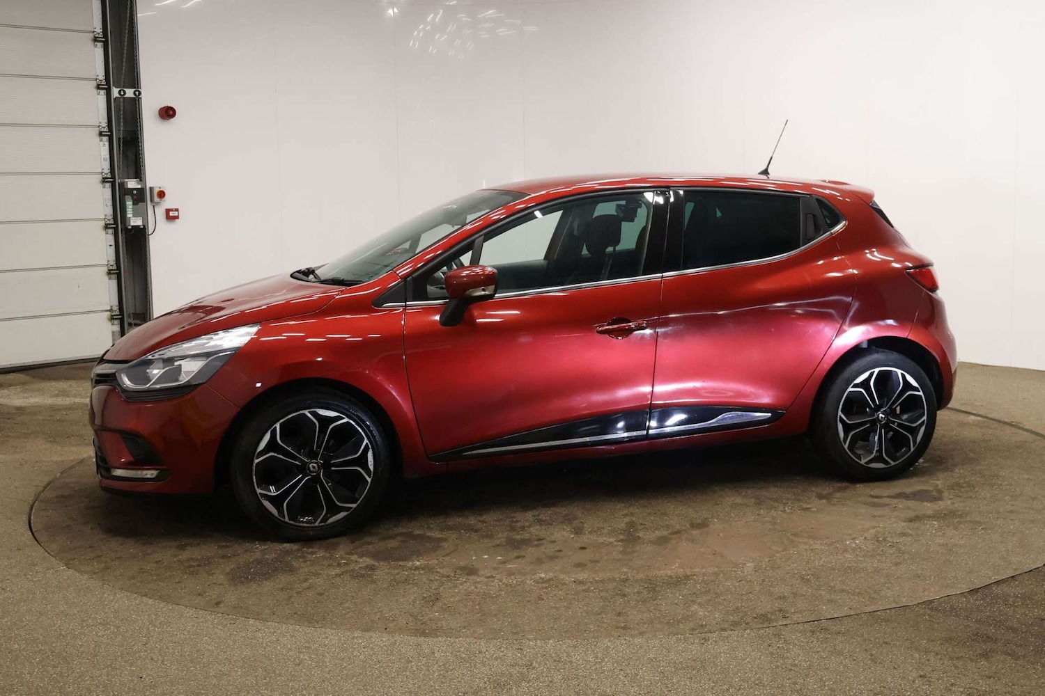 Used Renault Clio 2019 for sale - 77261374: Photo 4