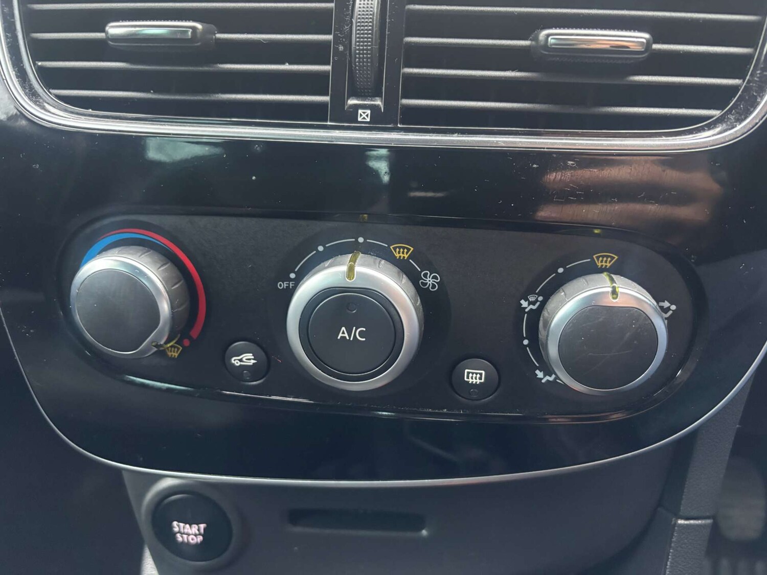 Used Renault Clio 2019 for sale - 77261374: Photo 50