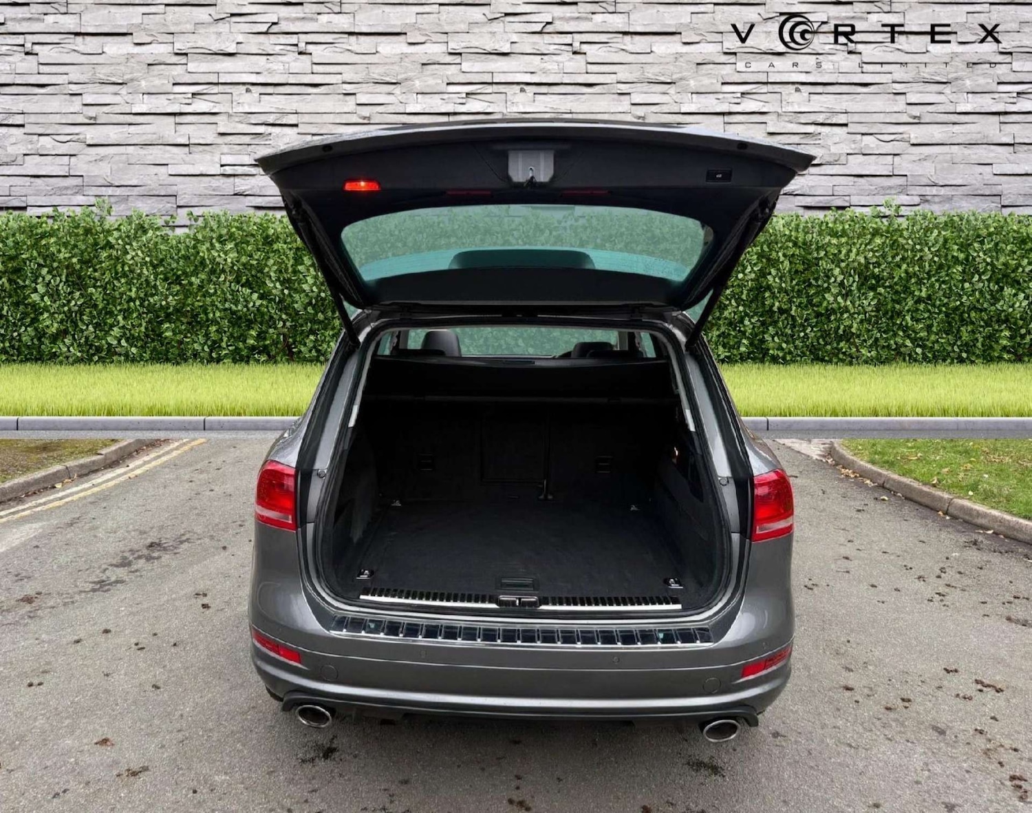 Used Volkswagen Touareg 2013 for sale - 77446379: Photo 8