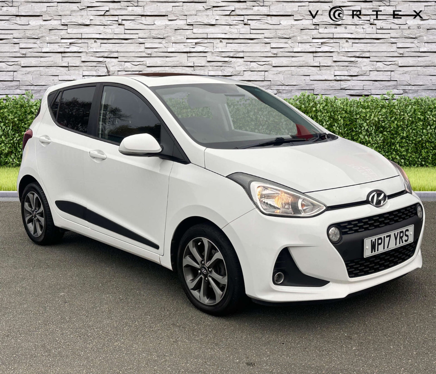 Used Hyundai i10 2017 for sale - 76601310: Photo 1