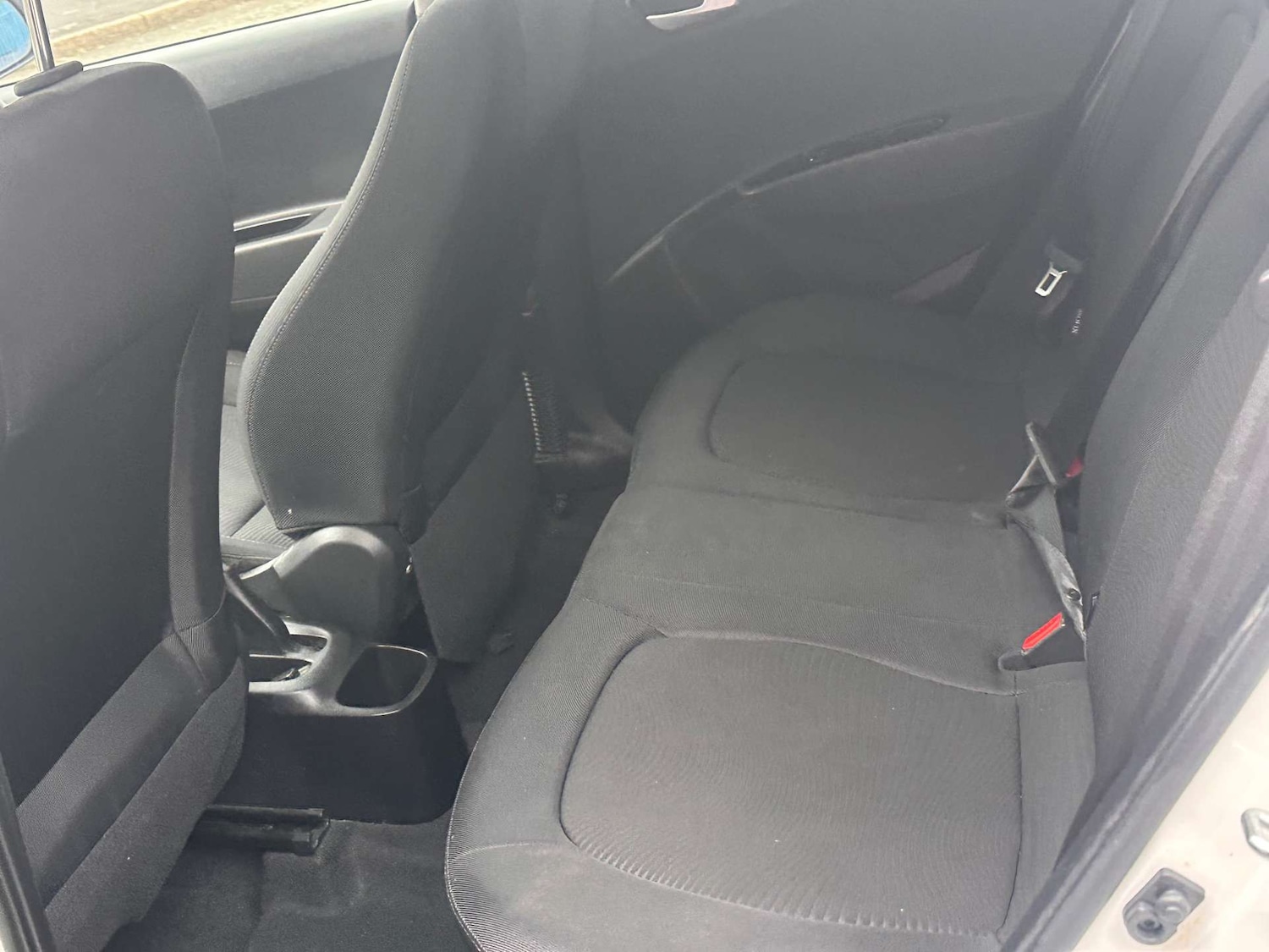 Used Hyundai i10 2017 for sale - 76601310: Photo 21