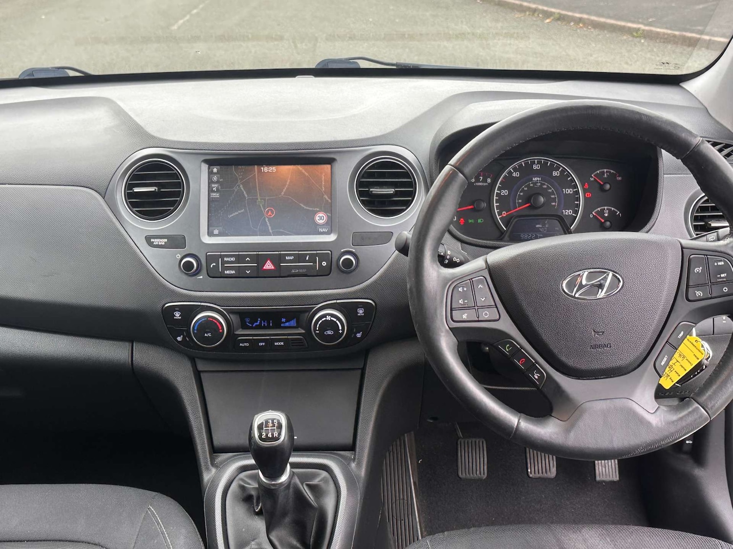 Used Hyundai i10 2017 for sale - 76601310: Photo 37