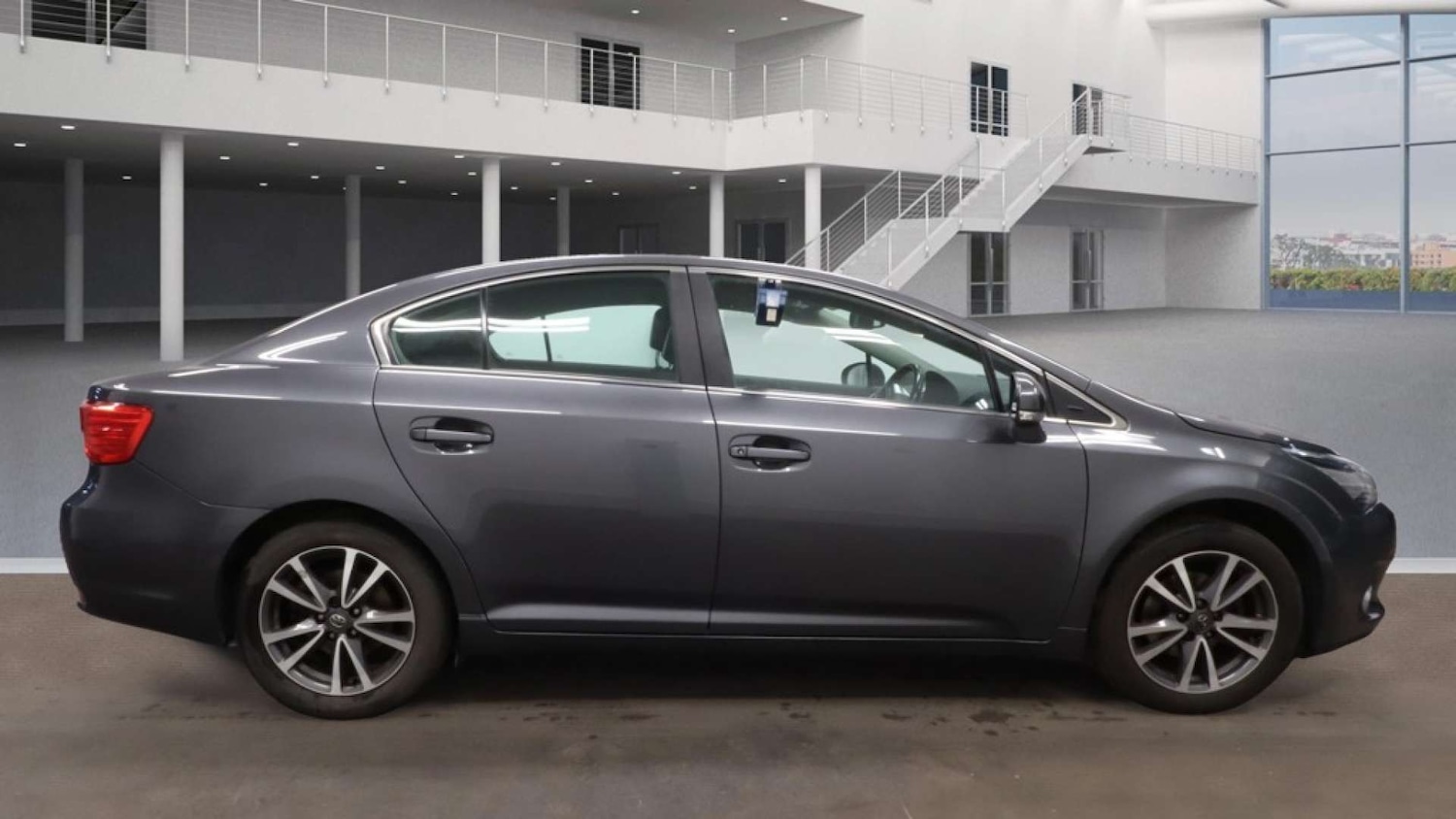 Used Toyota Avensis 2013 for sale - 76451736: Photo 5