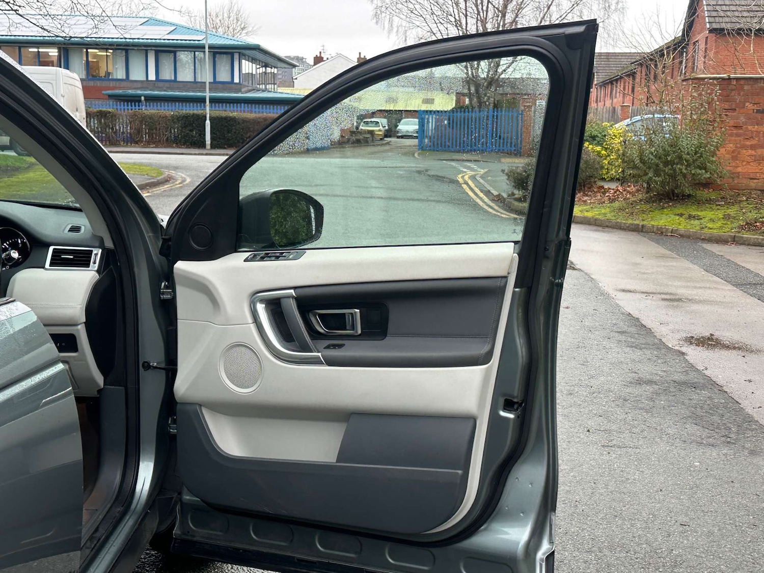 Used Land Rover Discovery Sport 2015 for sale - 77148657: Photo 28