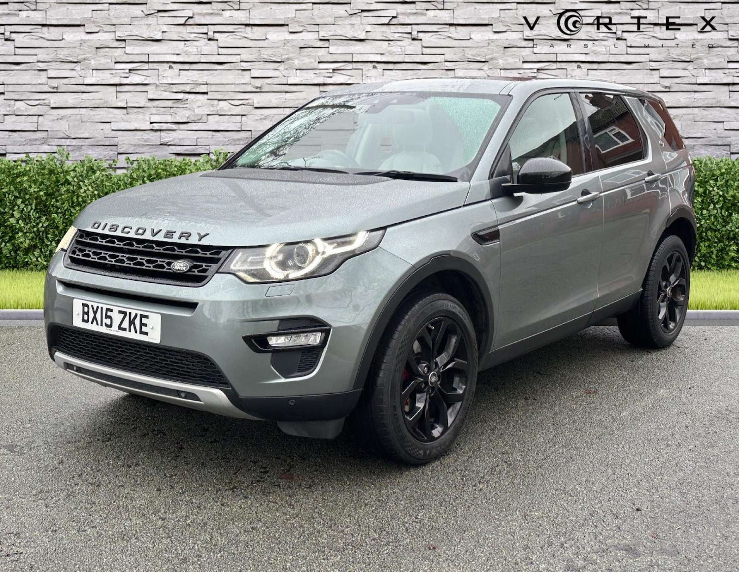 Used Land Rover Discovery Sport 2015 for sale - 77148657: Photo 3