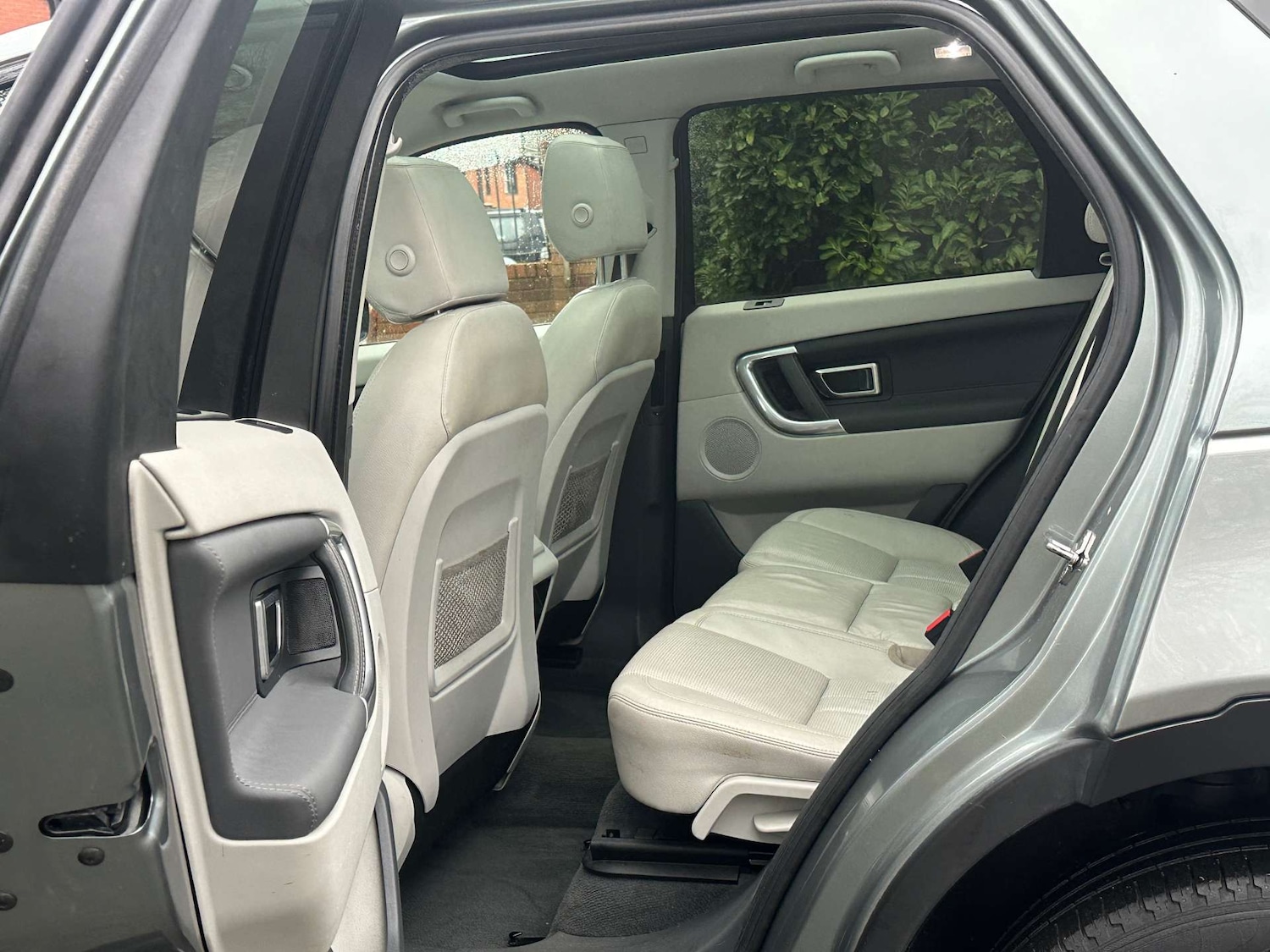 Used Land Rover Discovery Sport 2015 for sale - 77148657: Photo 41