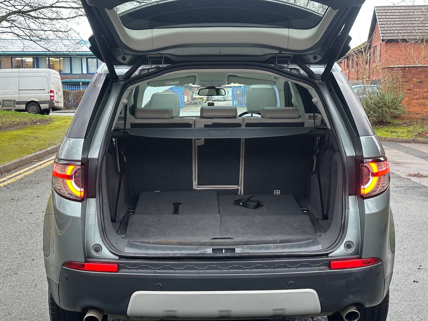 Used Land Rover Discovery Sport 2015 for sale - 77148657: Photo 46