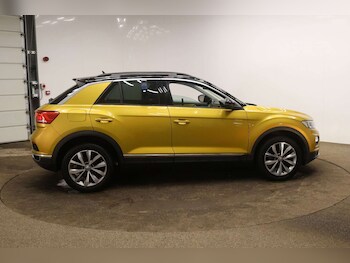 Used Volkswagen T-Roc 2019 for sale - 77342155: Photo
