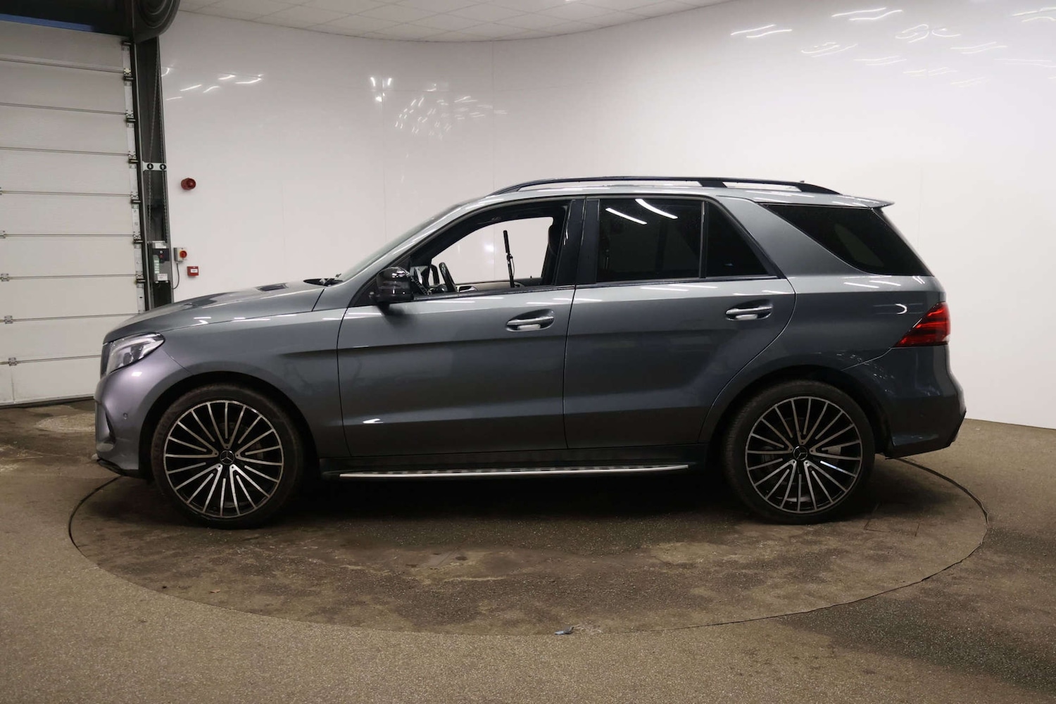 Used Mercedes-Benz GLE 2018 for sale - 77342134: Photo 3