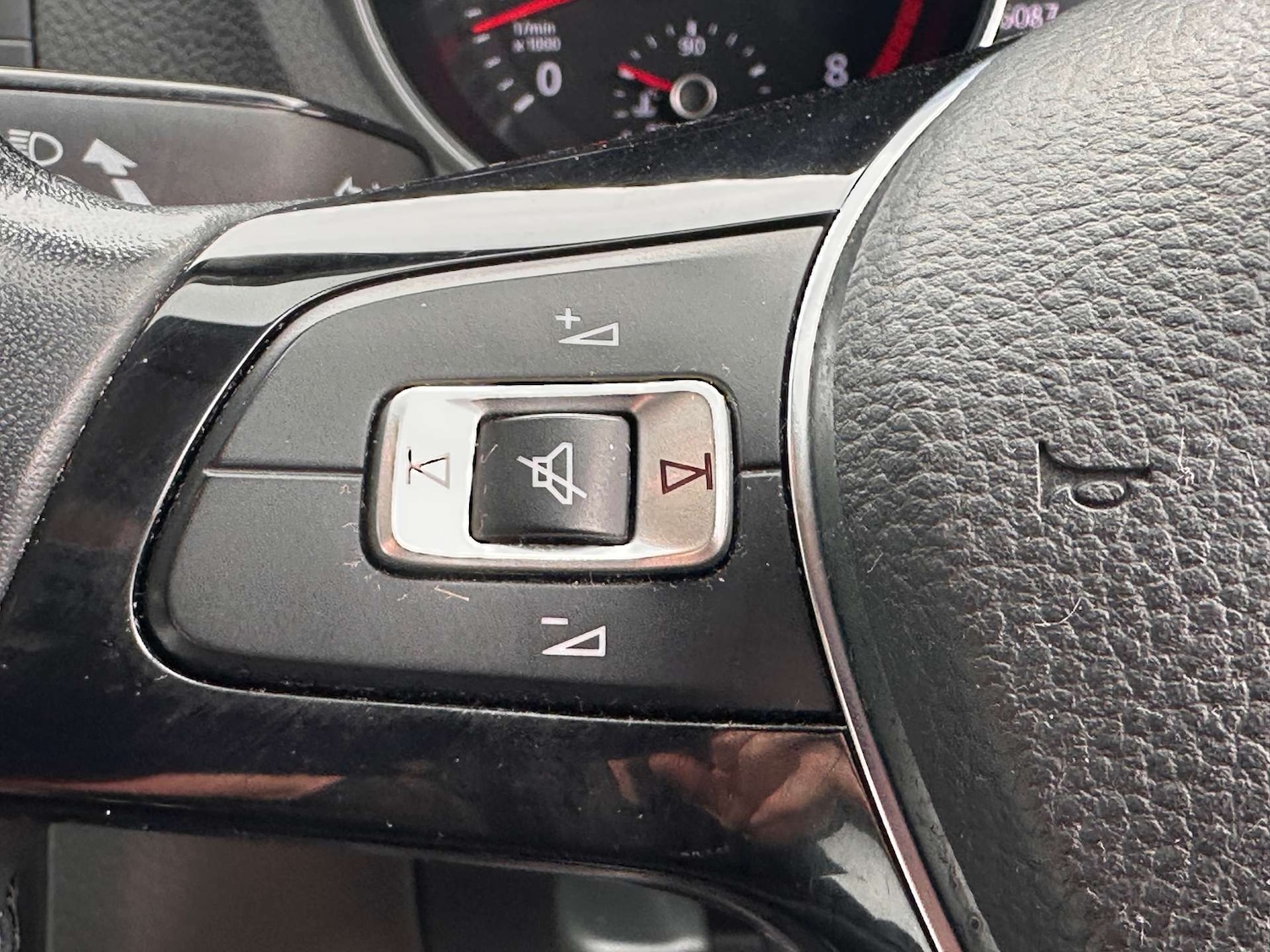 Used Volkswagen Polo 2015 for sale - 77148632: Photo 20