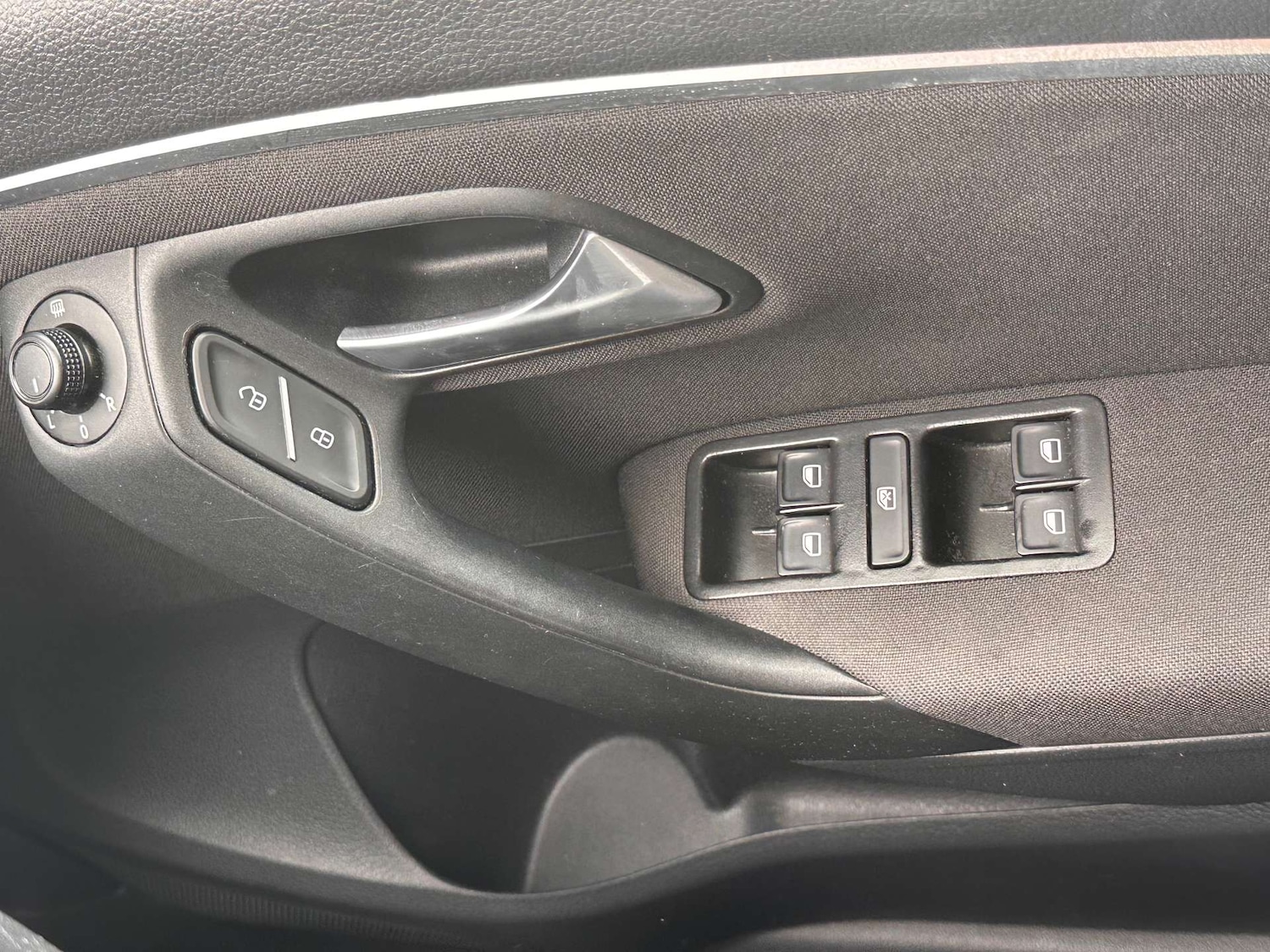 Used Volkswagen Polo 2015 for sale - 77148632: Photo 24