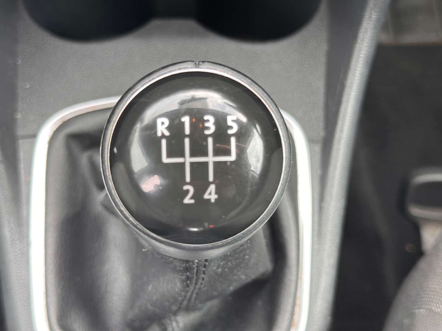 Used Volkswagen Polo 2015 for sale - 77148632: Photo 28