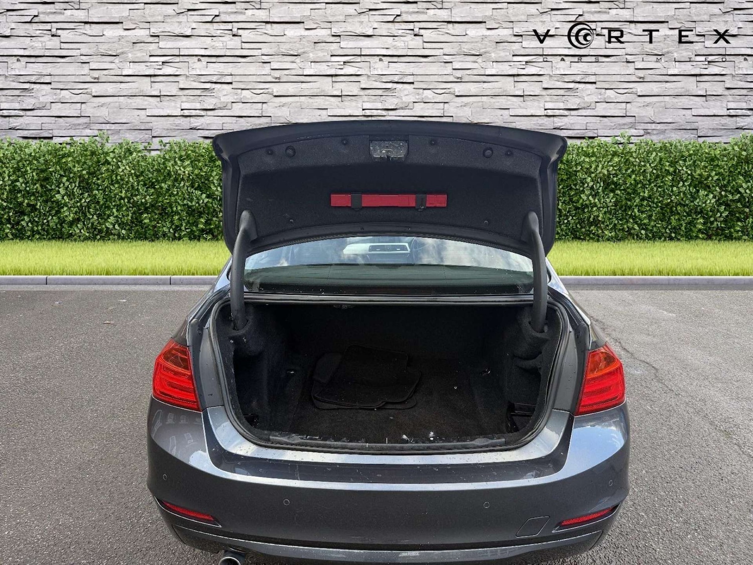 Used BMW 3 Series 2014 for sale - 77148616: Photo 28